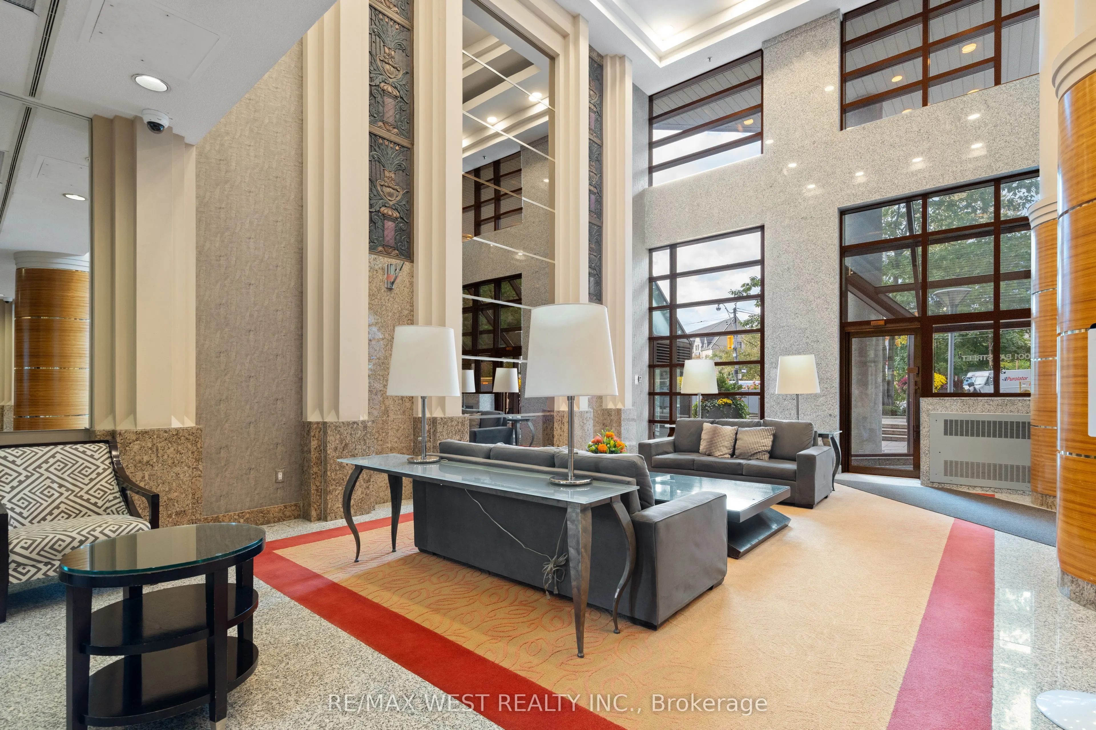 1001 Bay Street, #2002