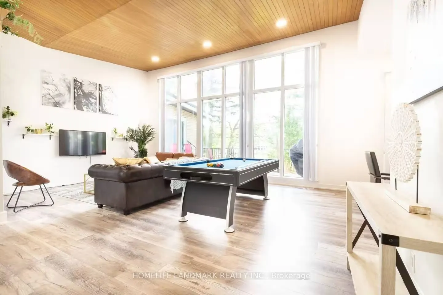 12 Blue Forest Drive