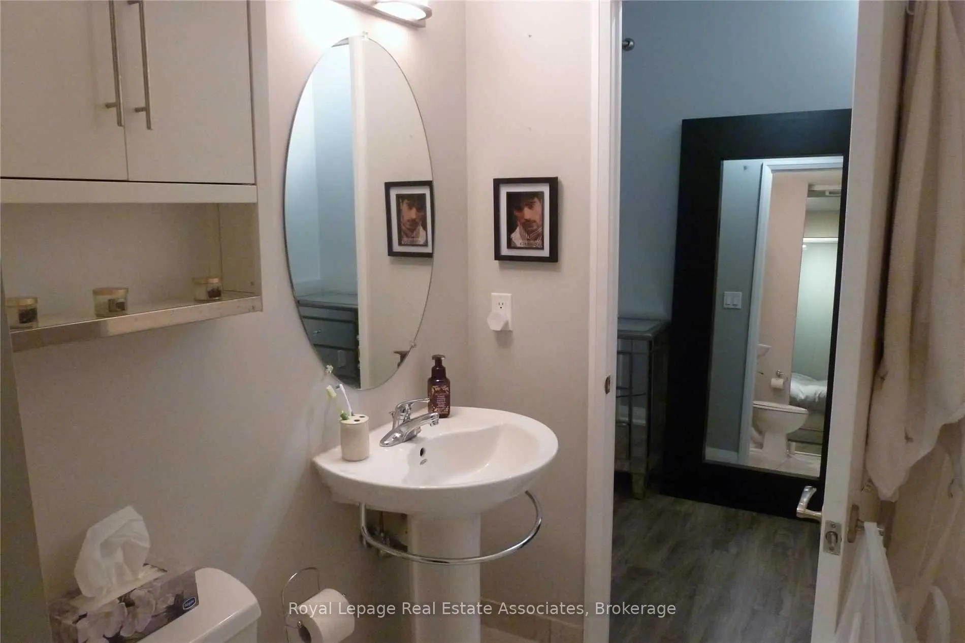 220 Victoria Street, #1206