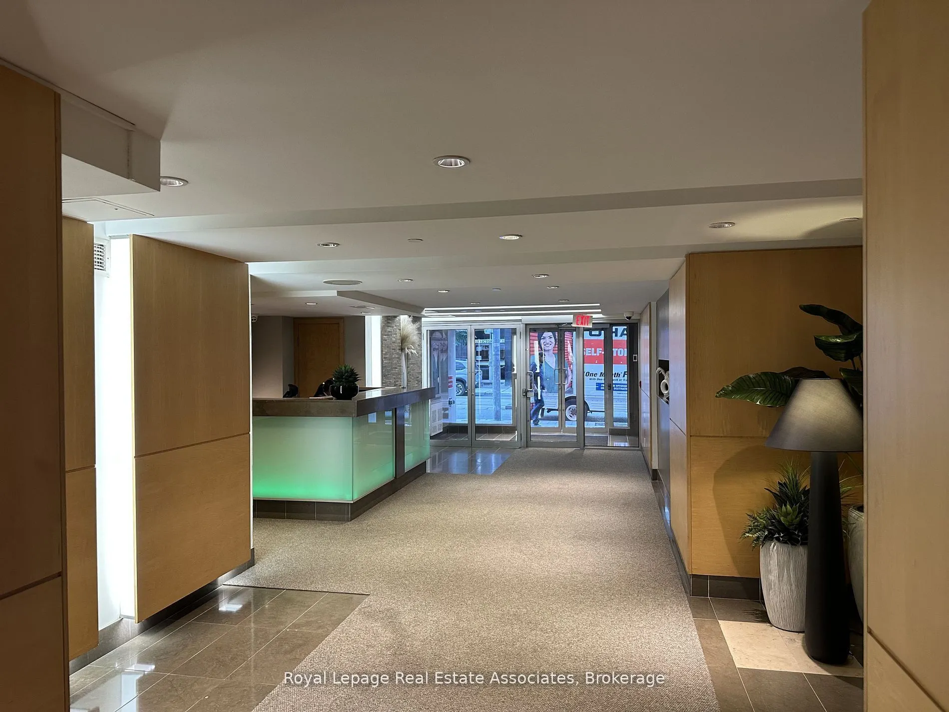 220 Victoria Street, #1206