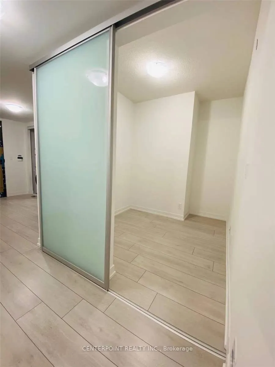 60 Shuter Street, #1808