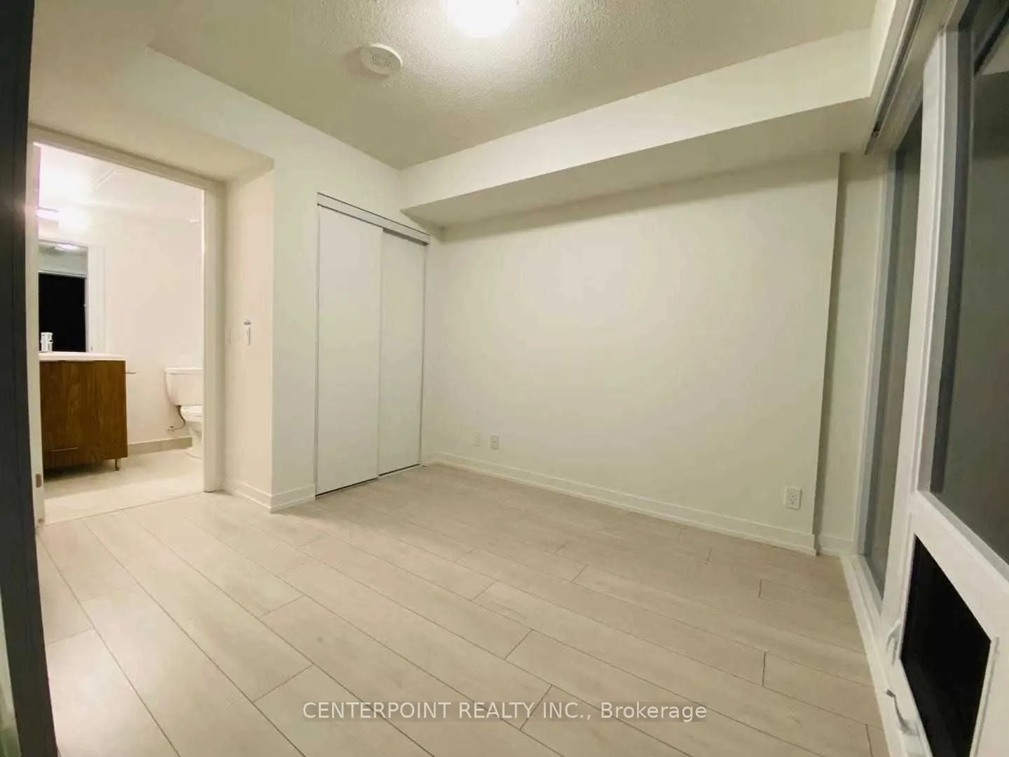 60 Shuter Street, #1808