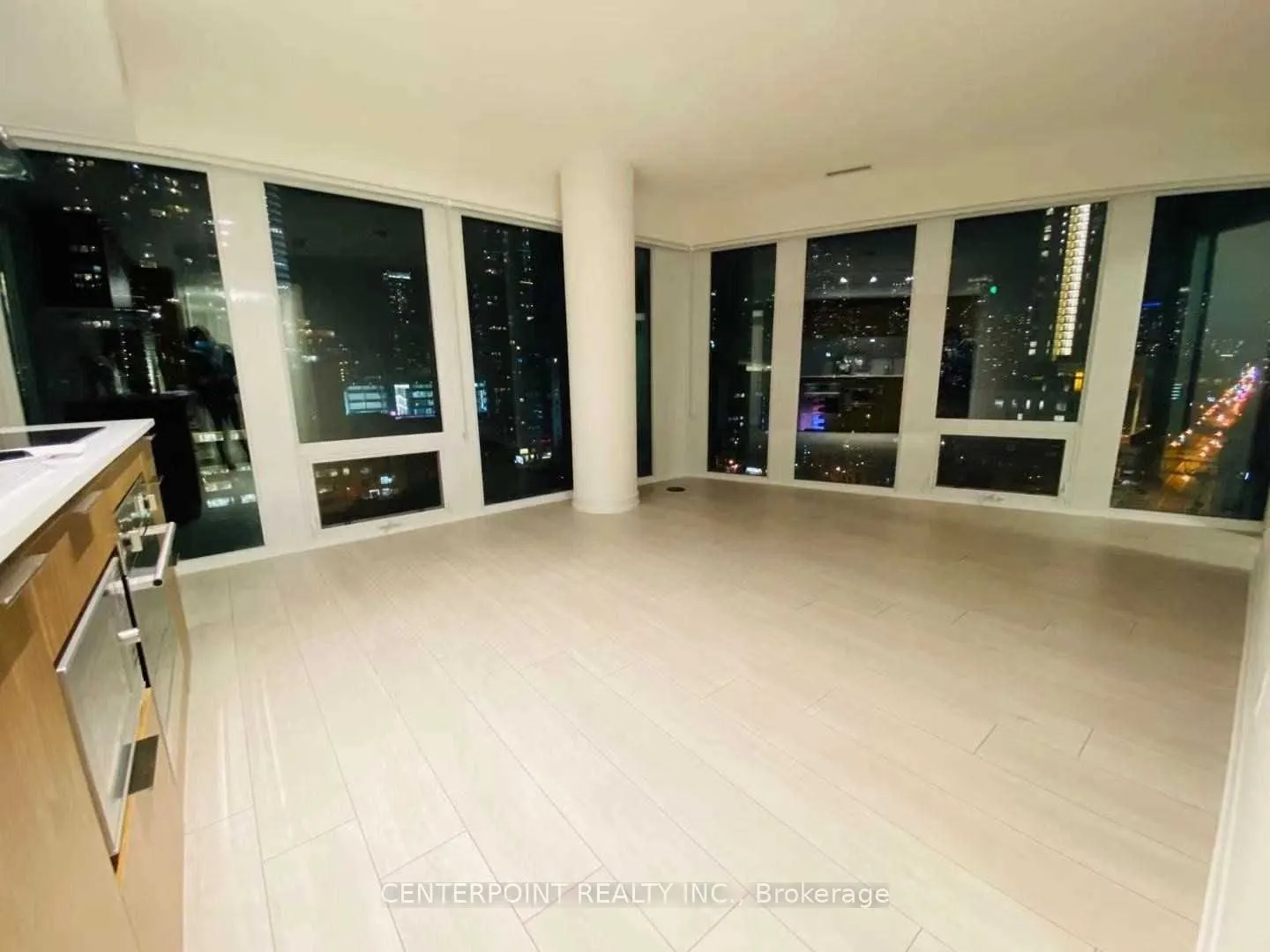 60 Shuter Street, #1808