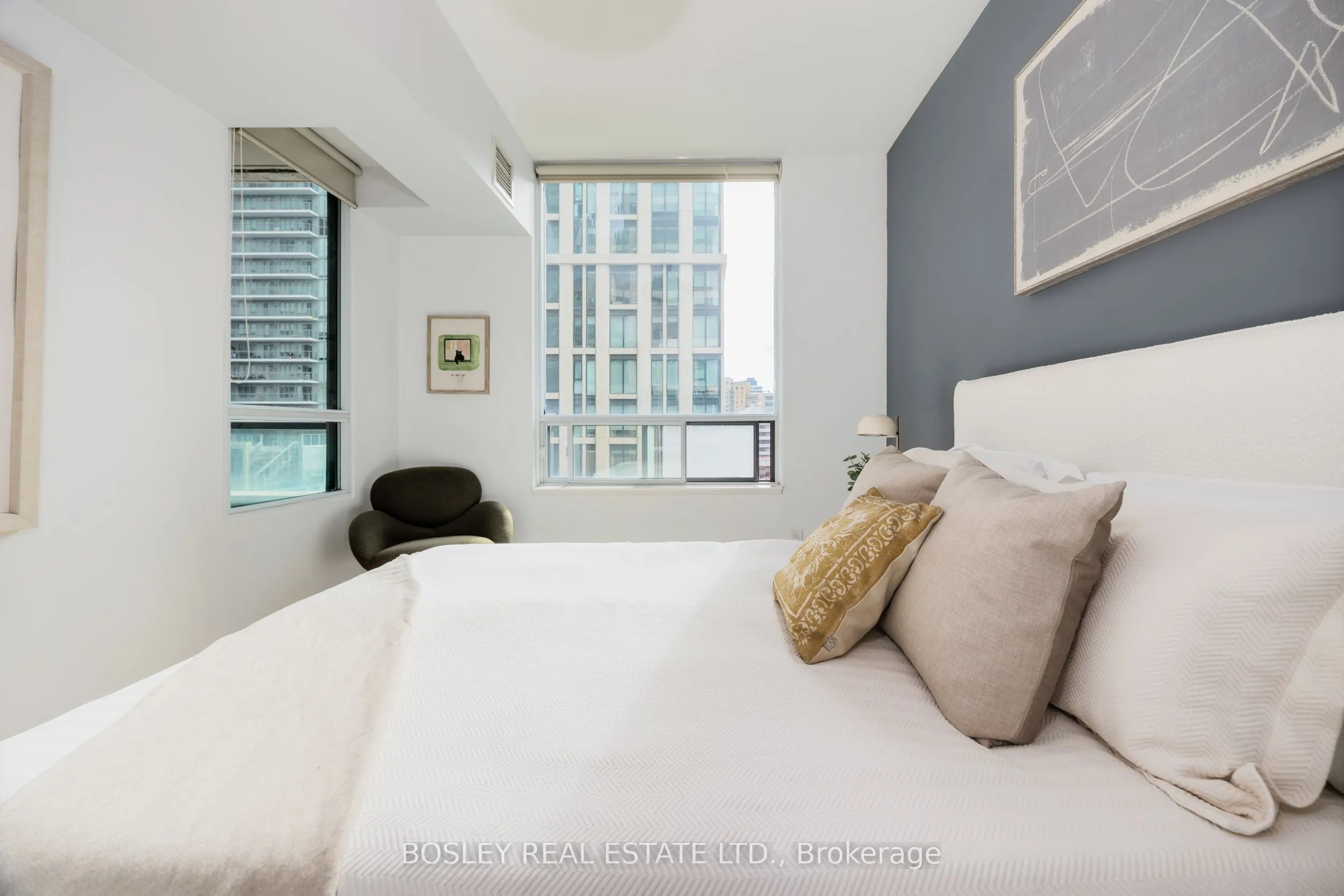 88 Broadway Avenue, #711