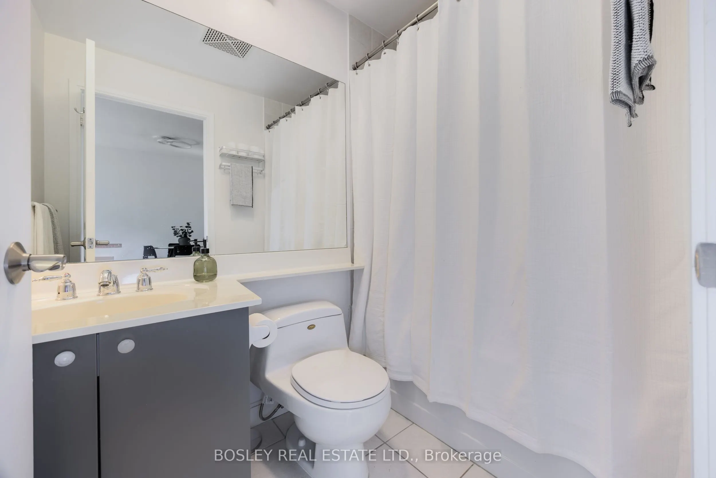 88 Broadway Avenue, #711