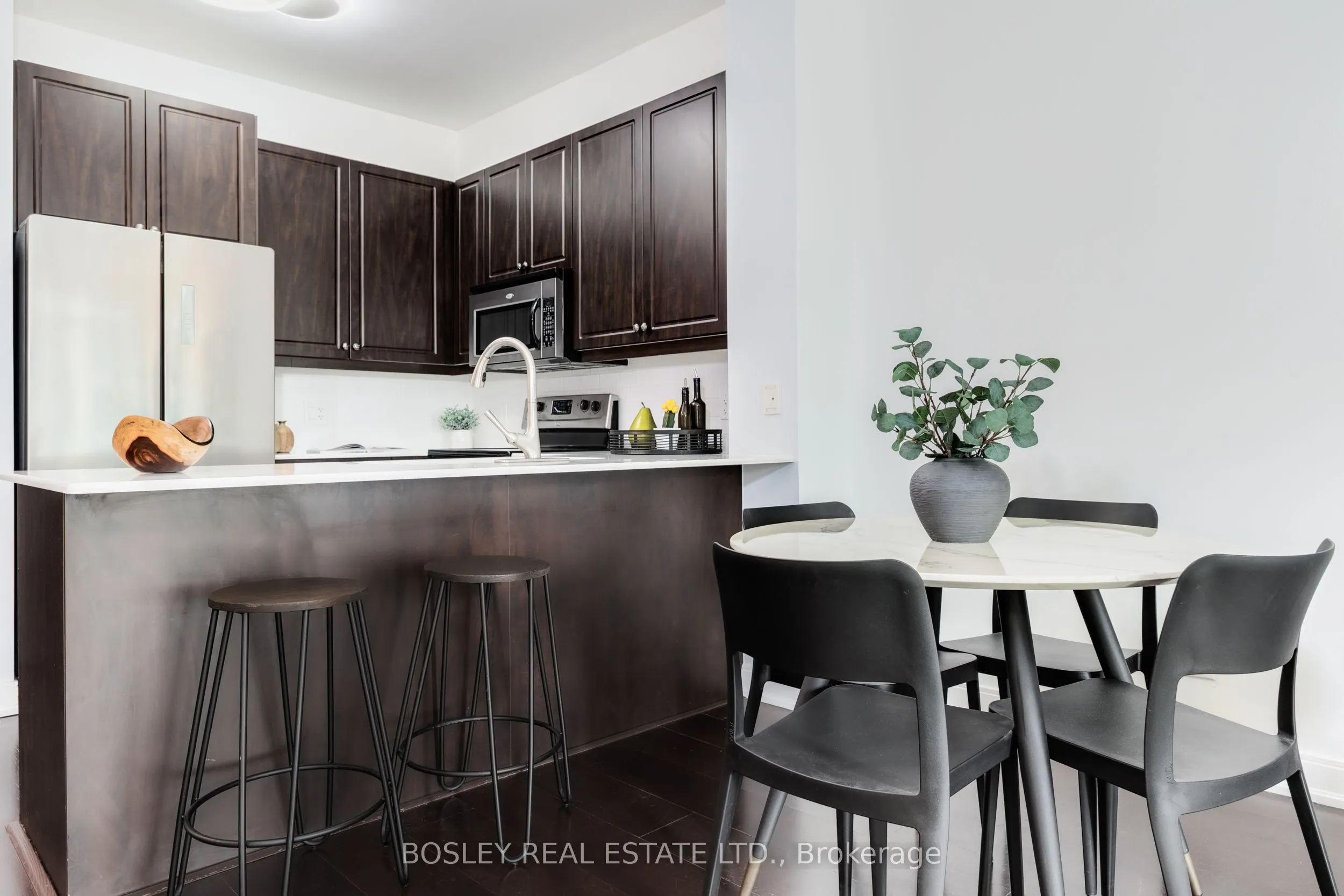 88 Broadway Avenue, #711