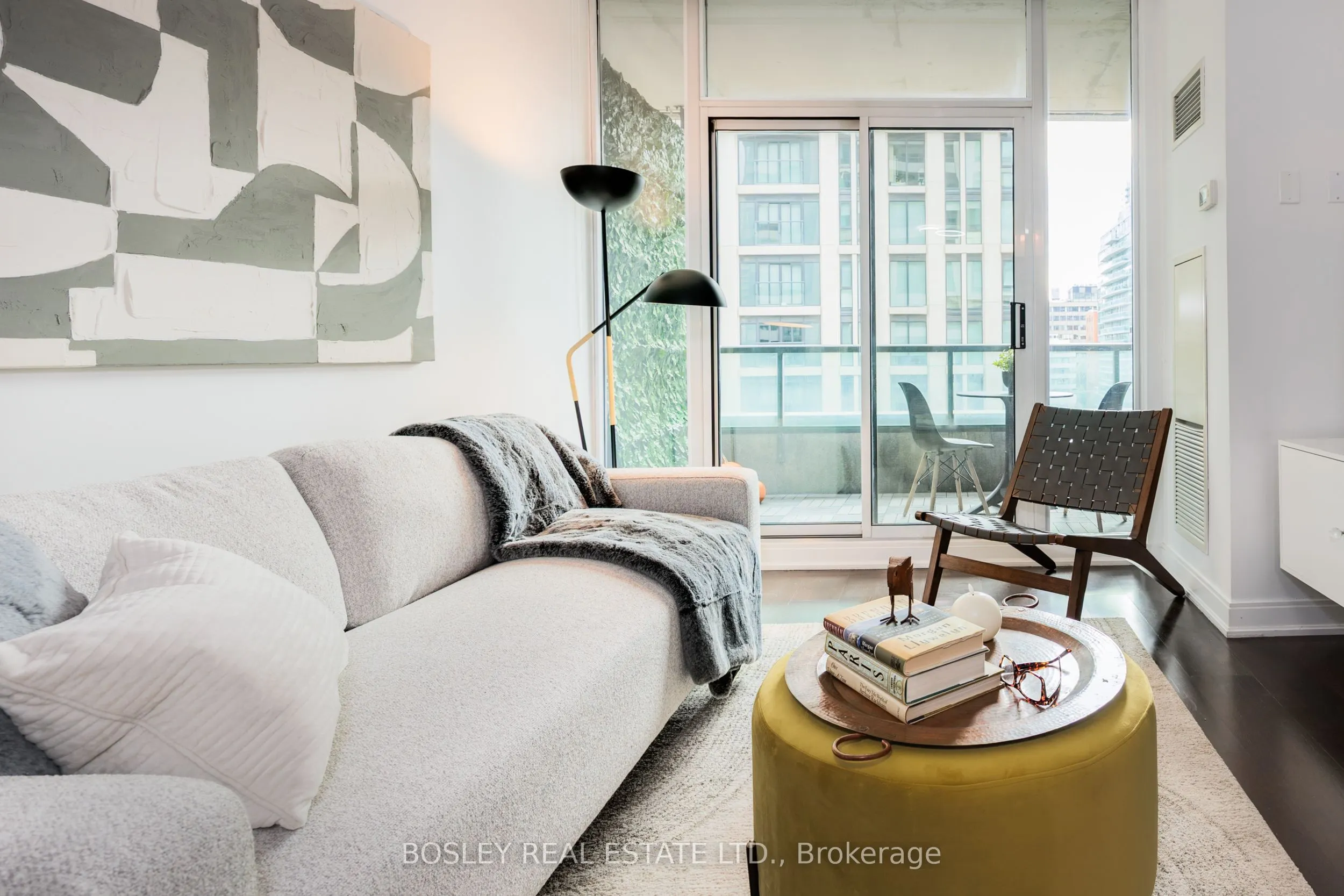 88 Broadway Avenue, #711