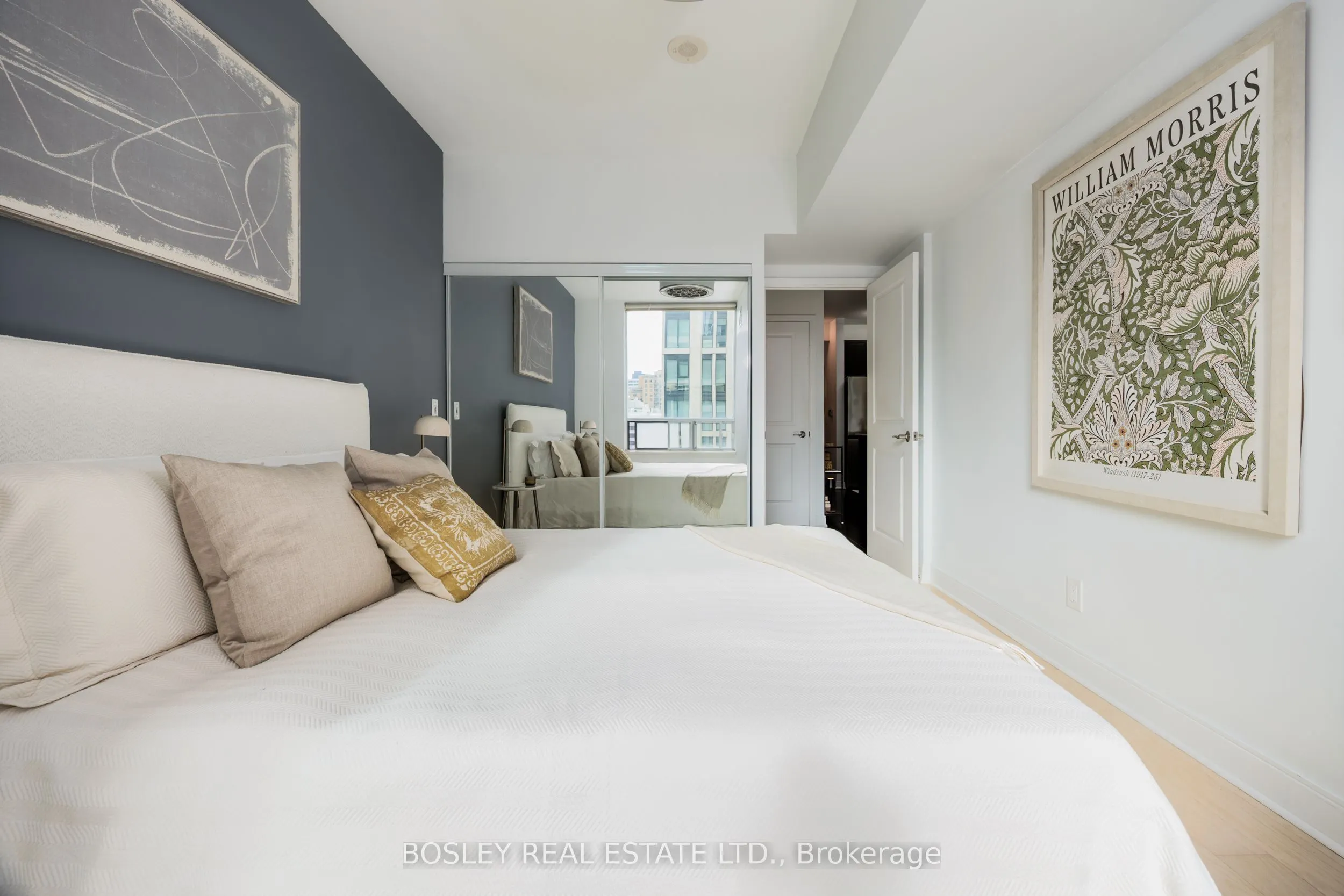 88 Broadway Avenue, #711