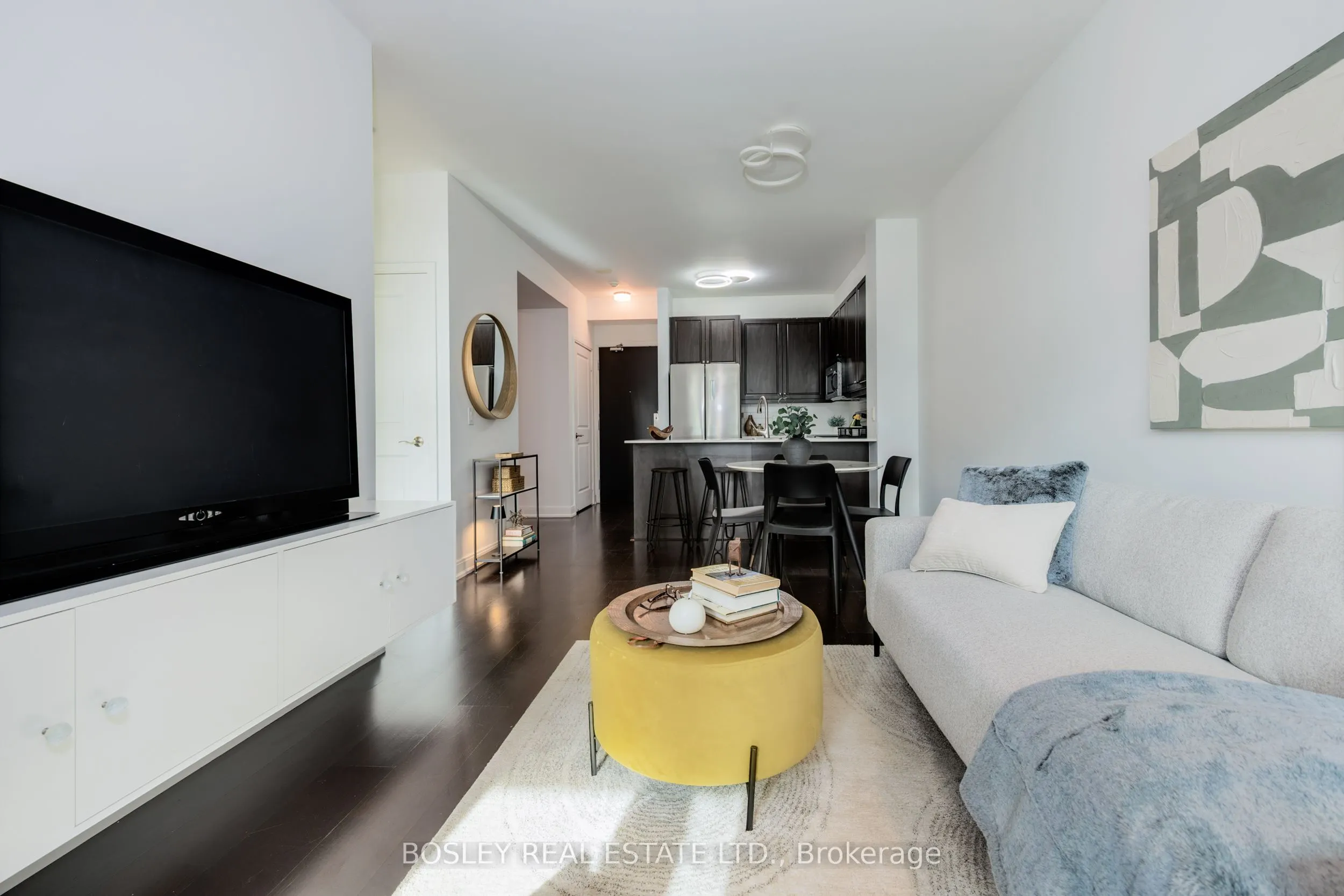 88 Broadway Avenue, #711