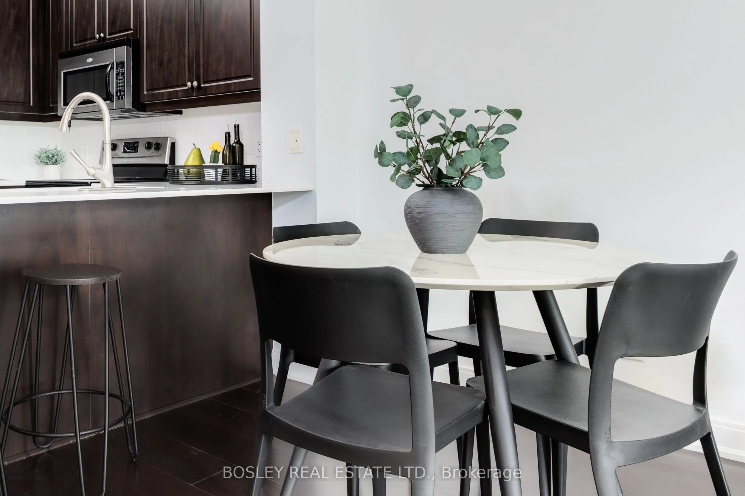 88 Broadway Avenue, #711