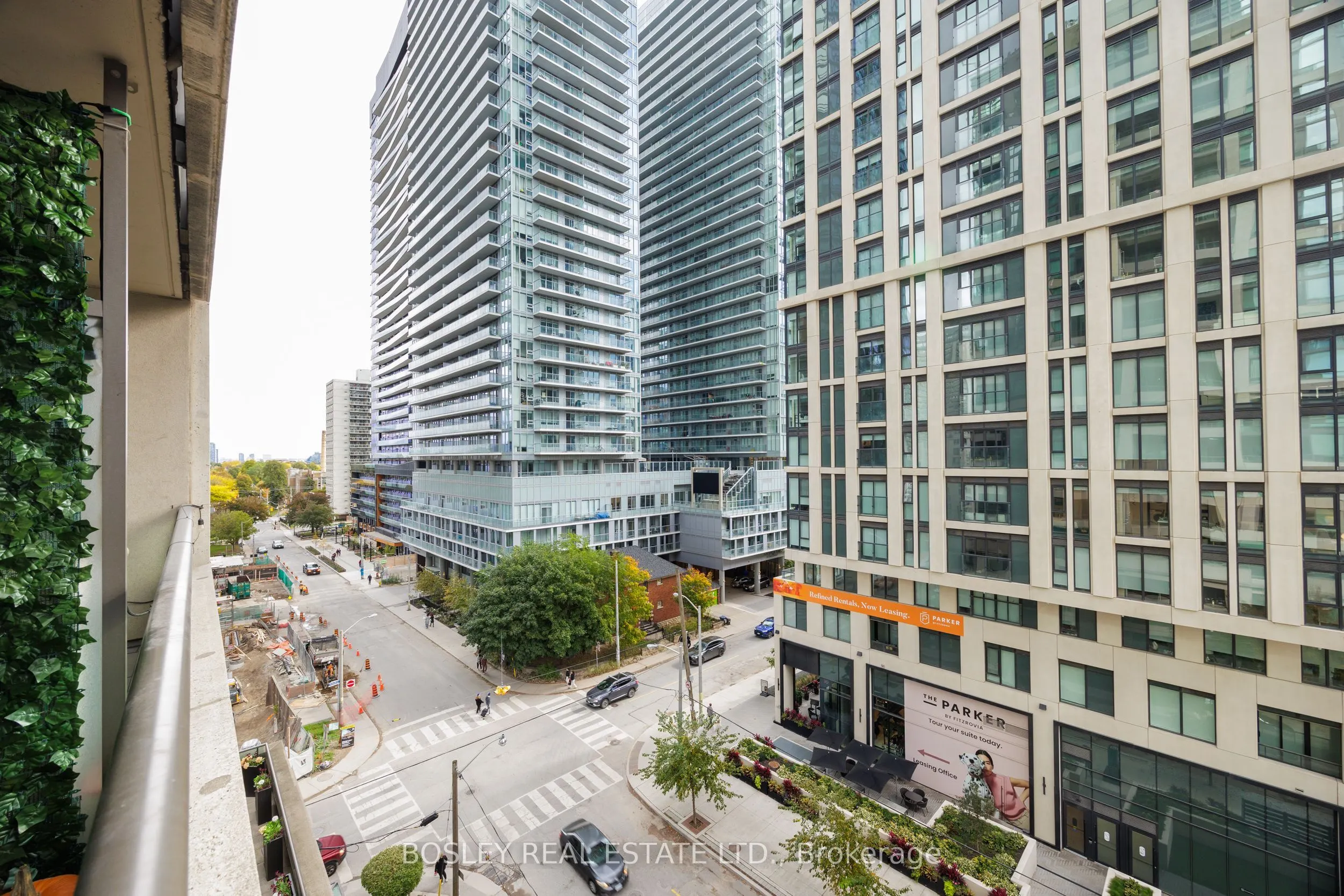 88 Broadway Avenue, #711