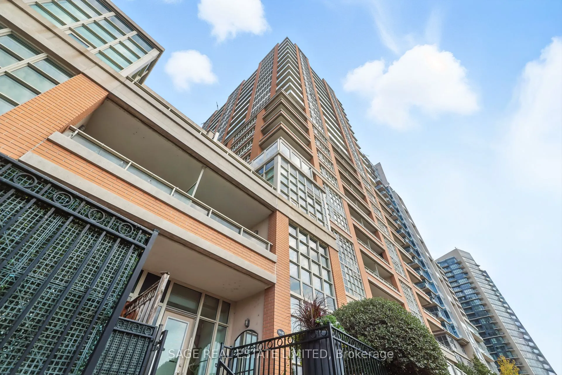 6 Pirandello Street, #TH5