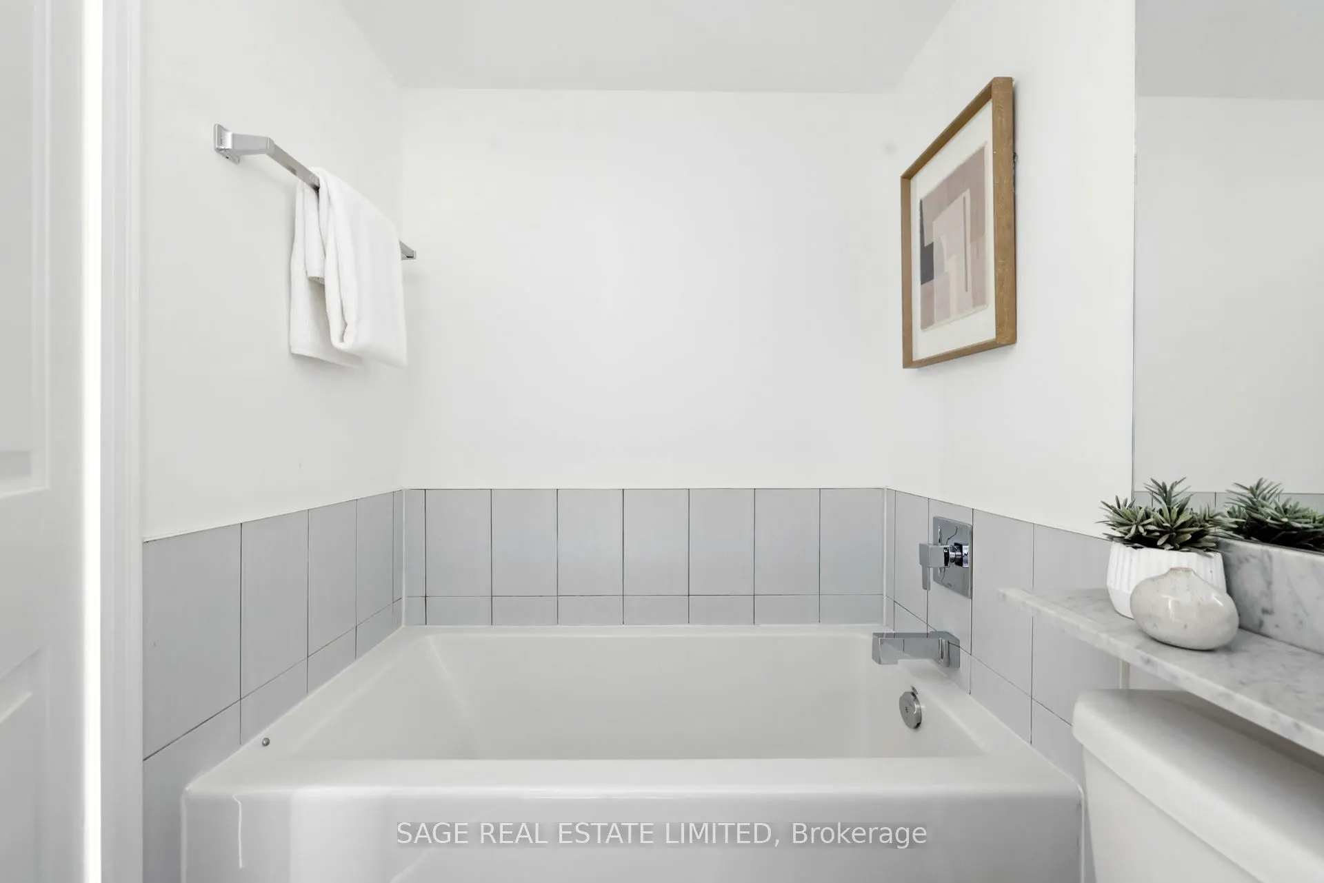 6 Pirandello Street, #TH5