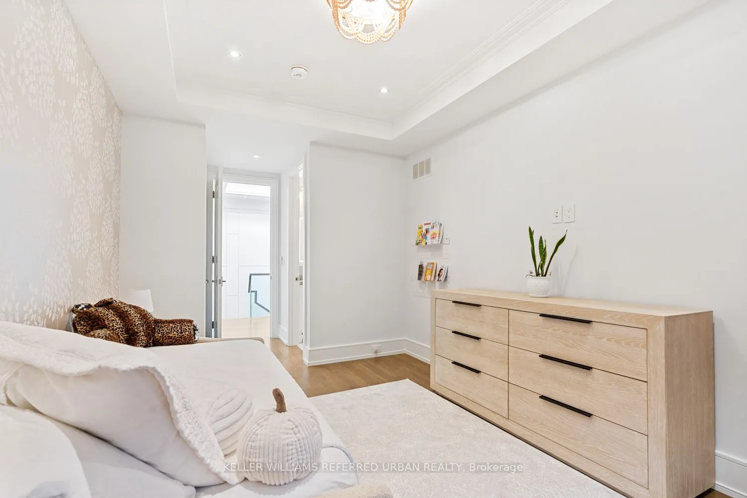 90 Glen Rush Boulevard