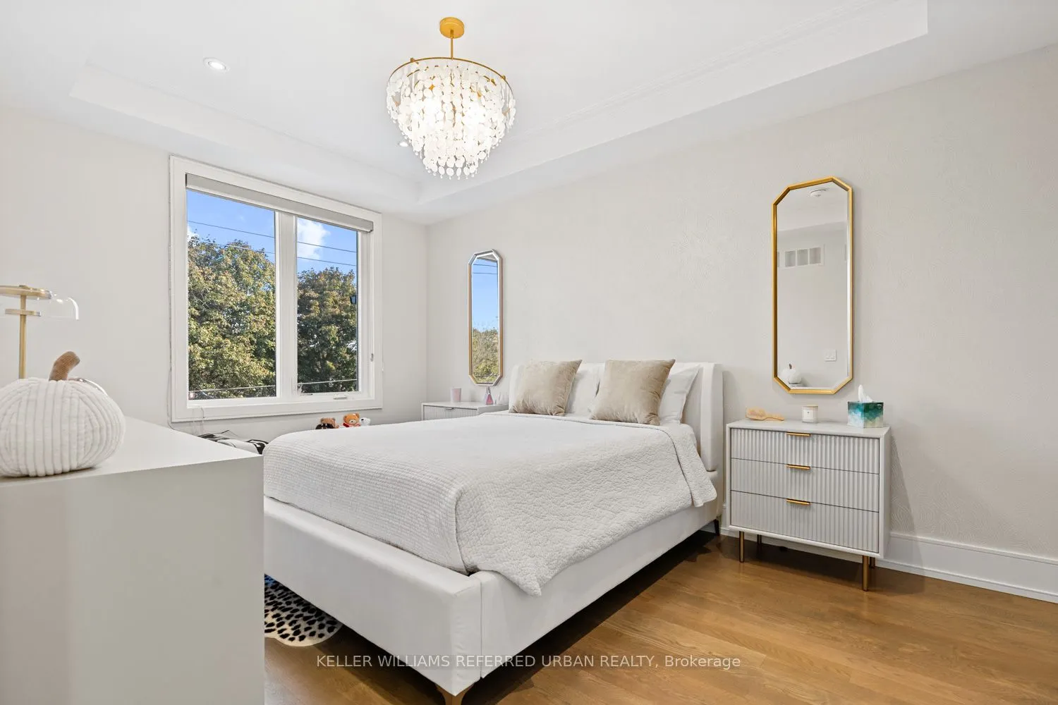 90 Glen Rush Boulevard