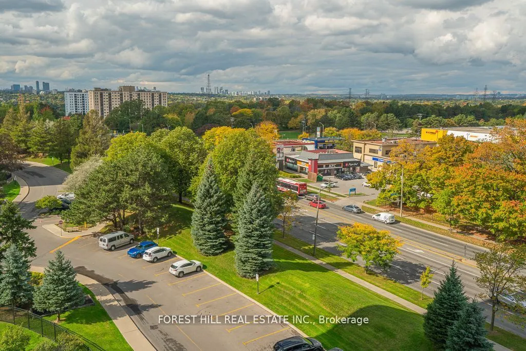 1555 Finch Avenue E, #902