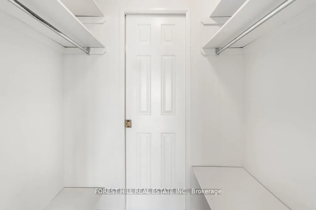 1555 Finch Avenue E, #902