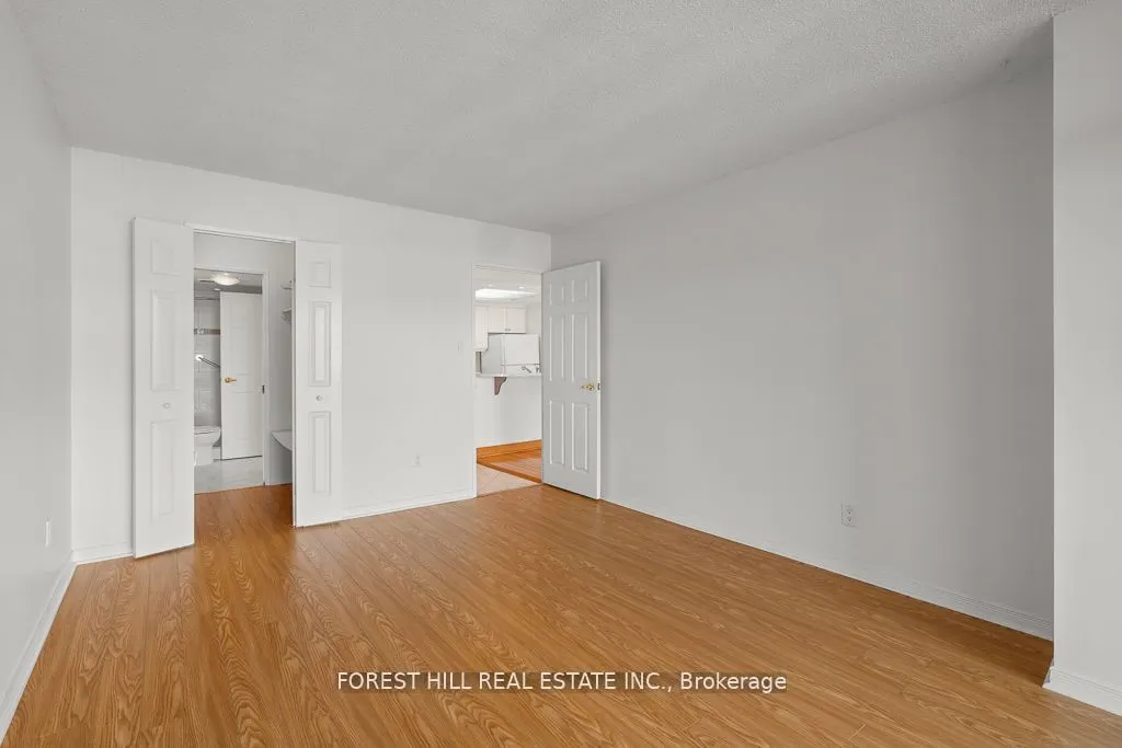 1555 Finch Avenue E, #902