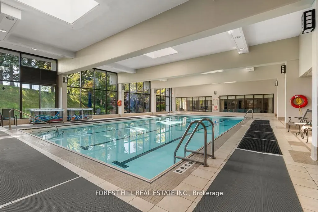 1555 Finch Avenue E, #902