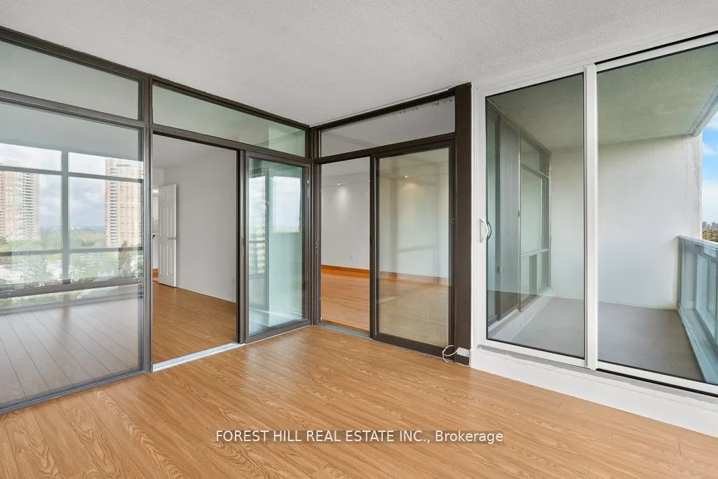 1555 Finch Avenue E, #902