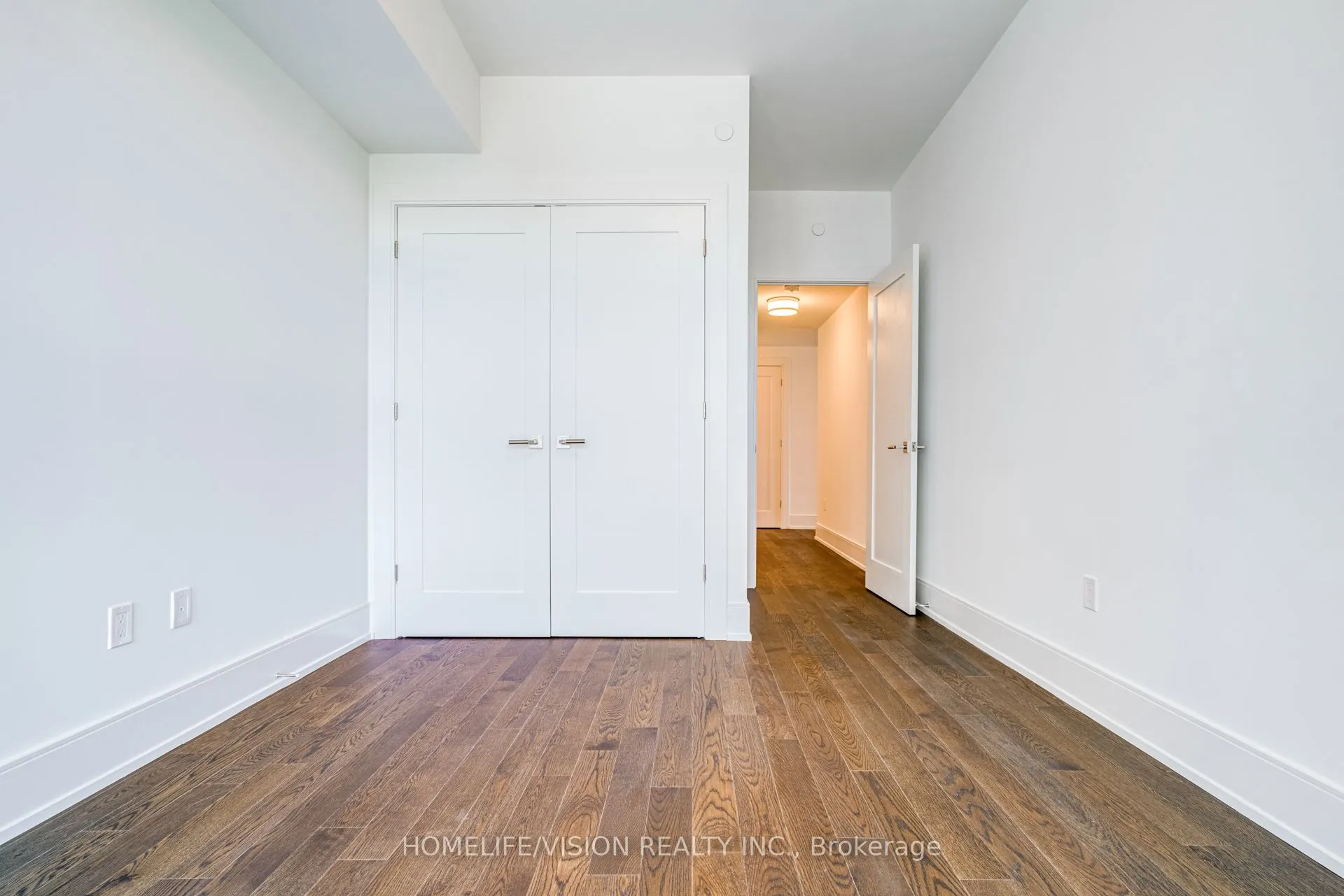 30 Inn On The Park Drive, #910