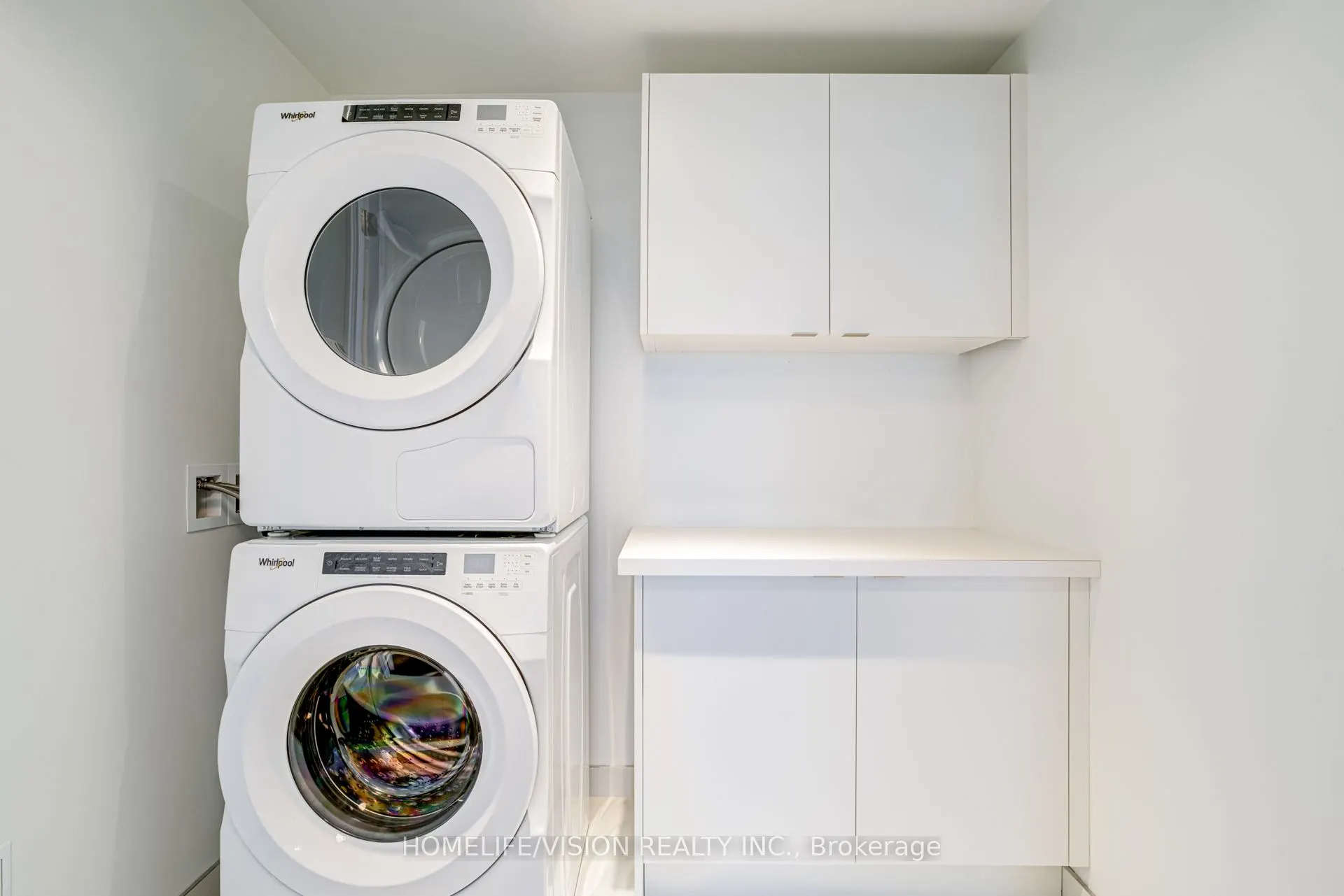 30 Inn On The Park Drive, #910