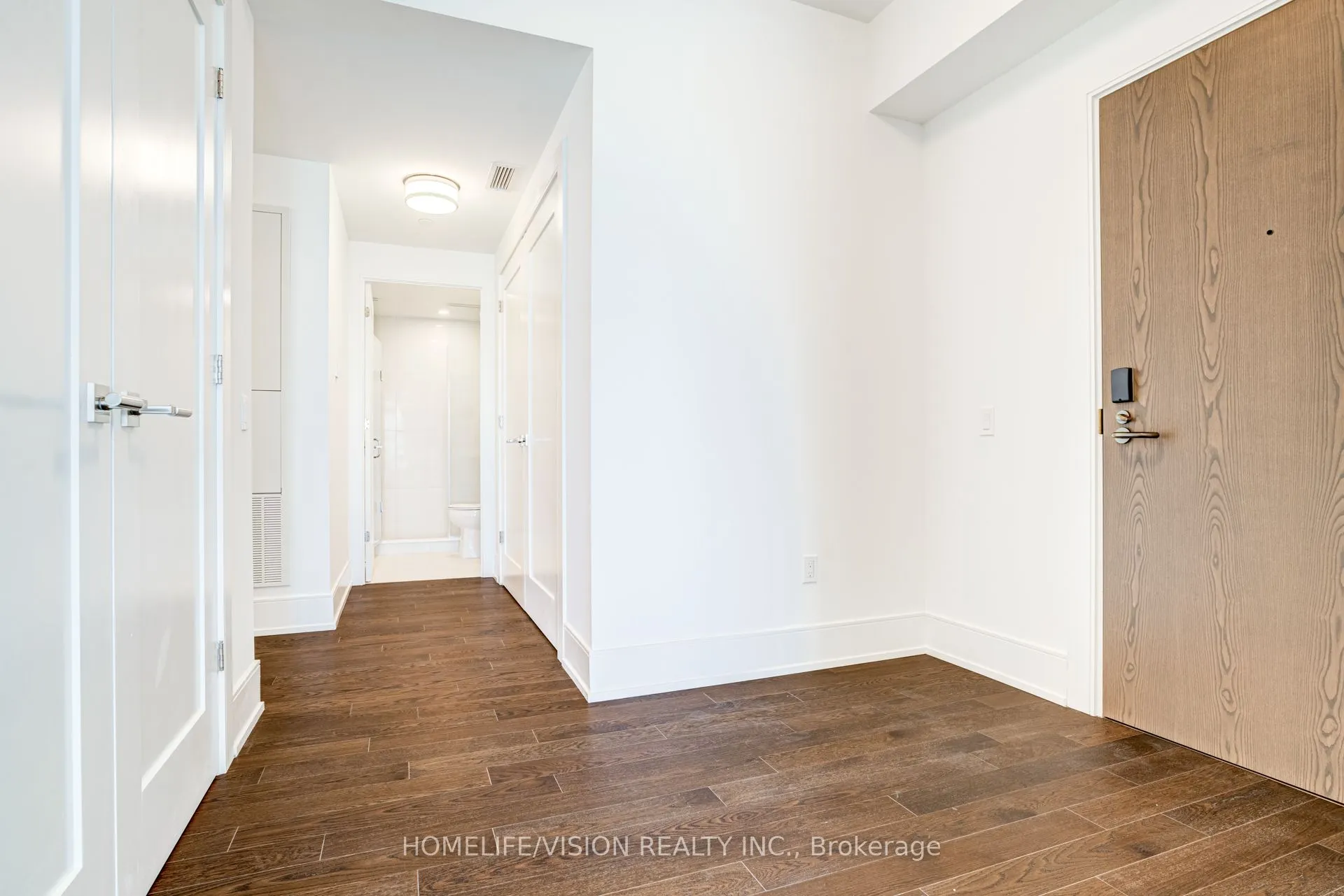 30 Inn On The Park Drive, #910