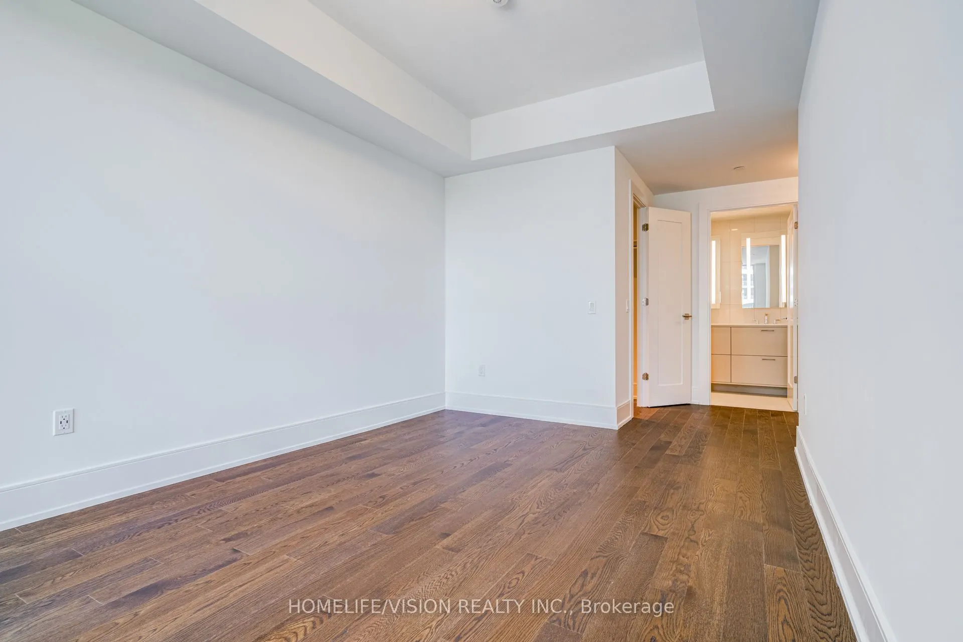 30 Inn On The Park Drive, #910