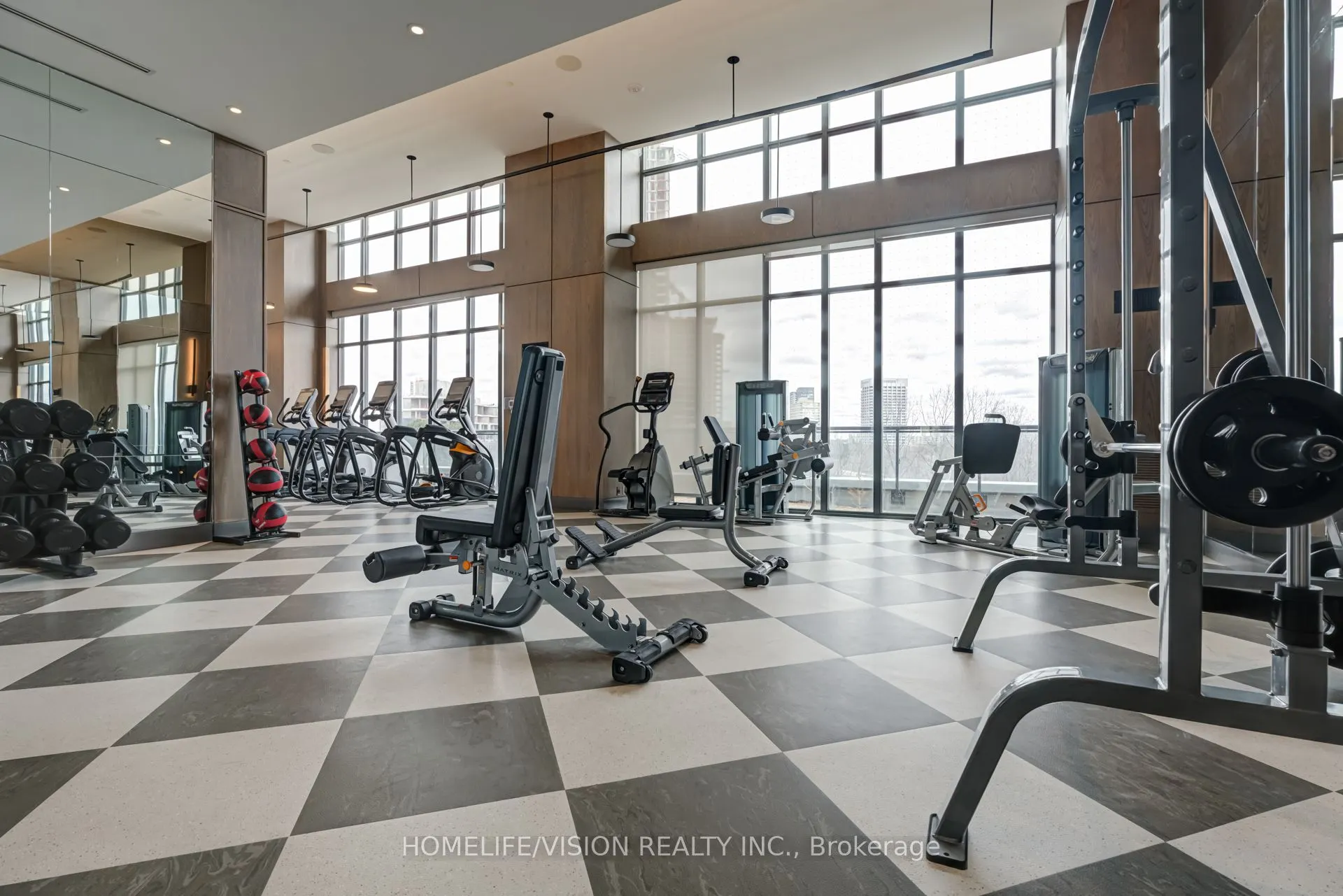 30 Inn On The Park Drive, #910