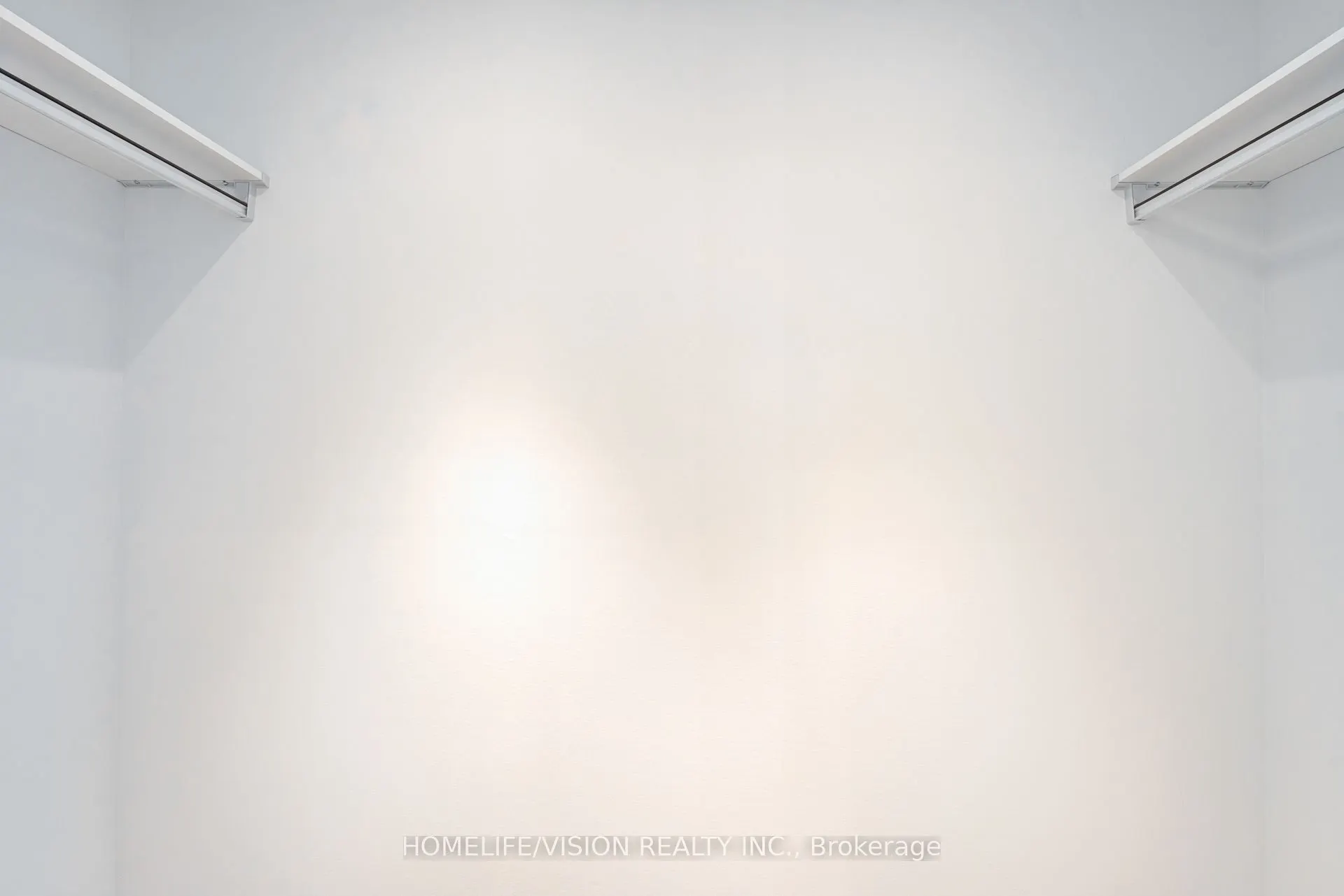 30 Inn On The Park Drive, #910