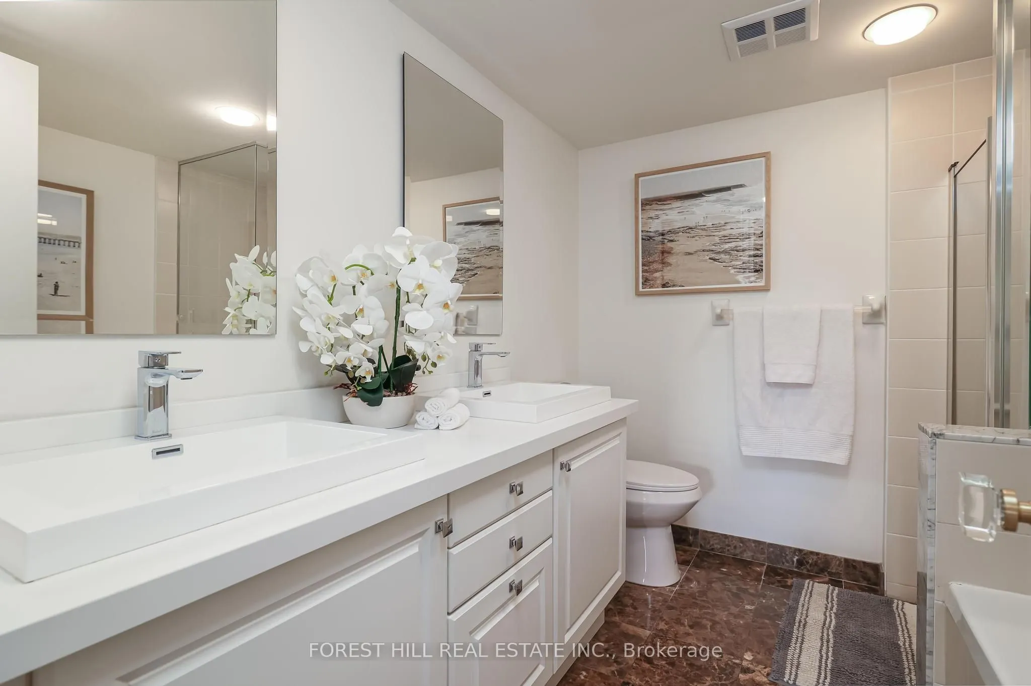 2 Alexandra Boulevard, #407