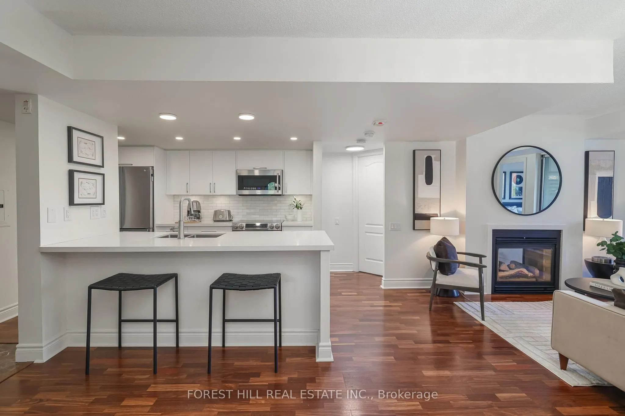 2 Alexandra Boulevard, #407