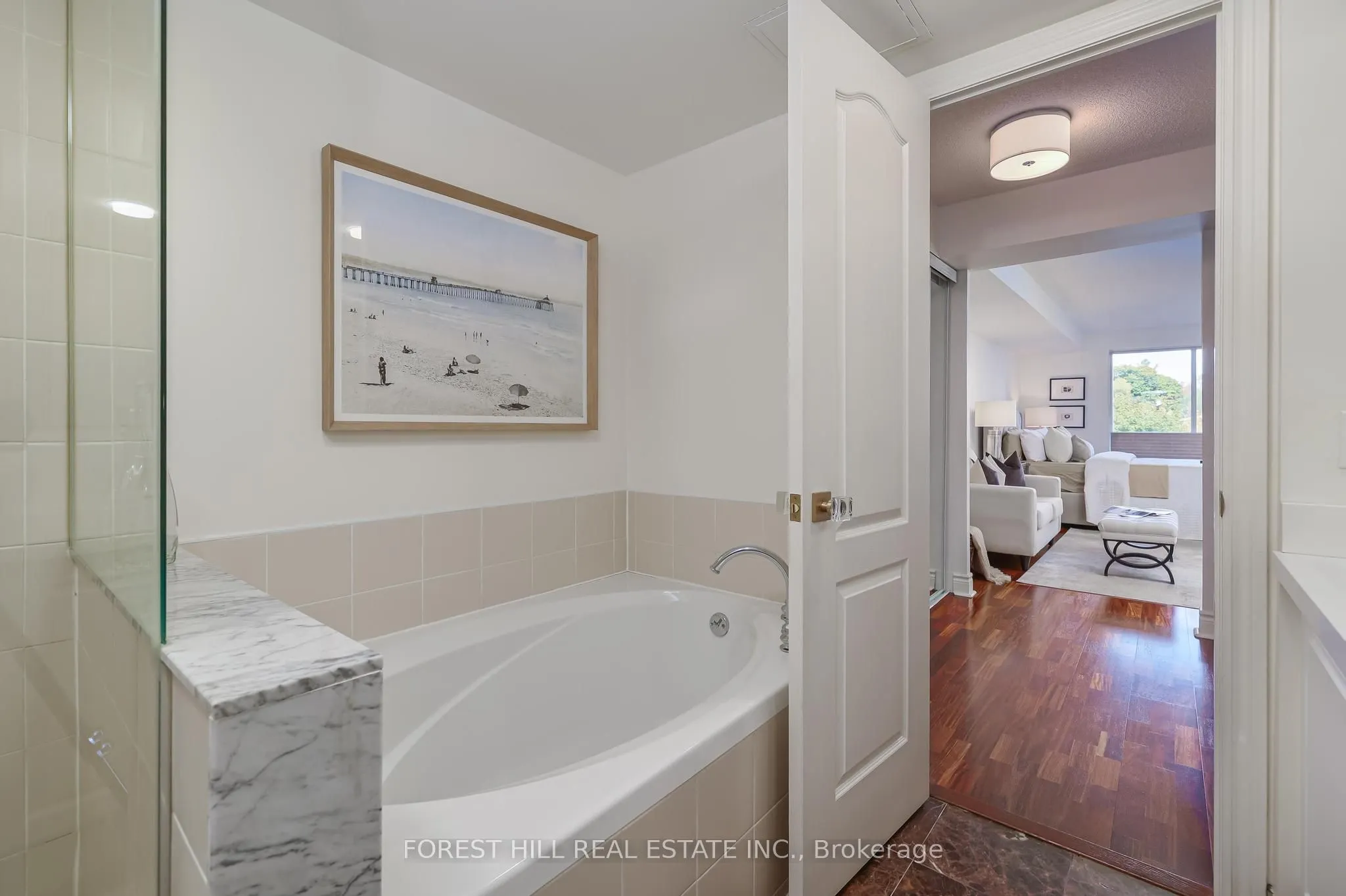 2 Alexandra Boulevard, #407