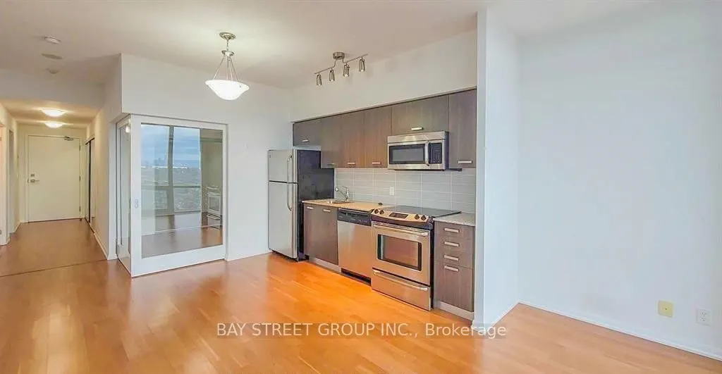 832 Bay Street W #3602