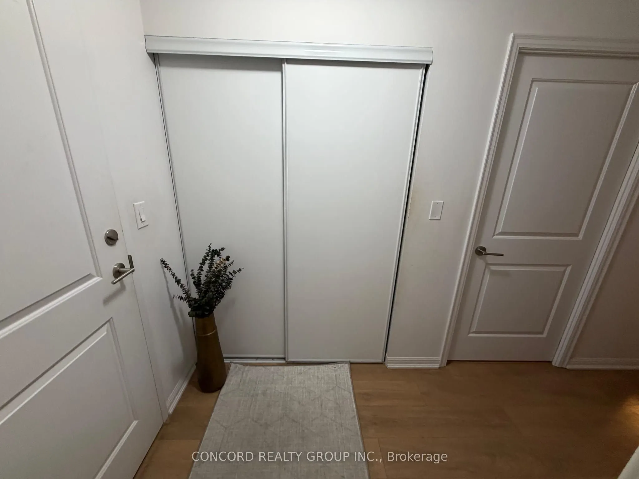 35 Bastion Street, #303