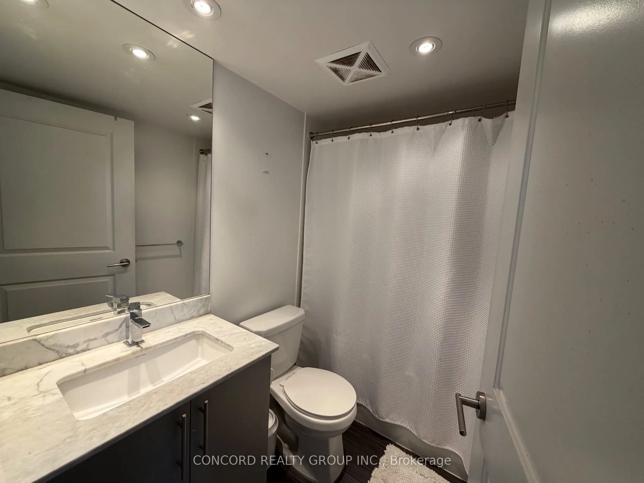 35 Bastion Street, #303