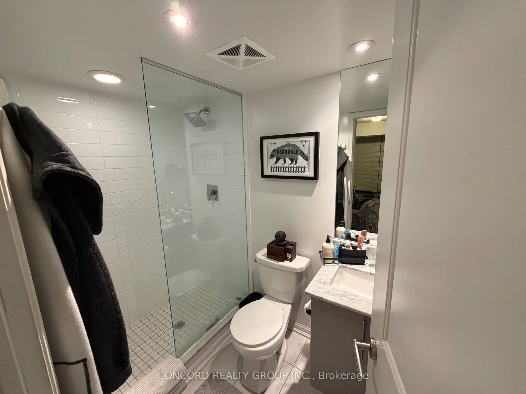 35 Bastion Street, #303