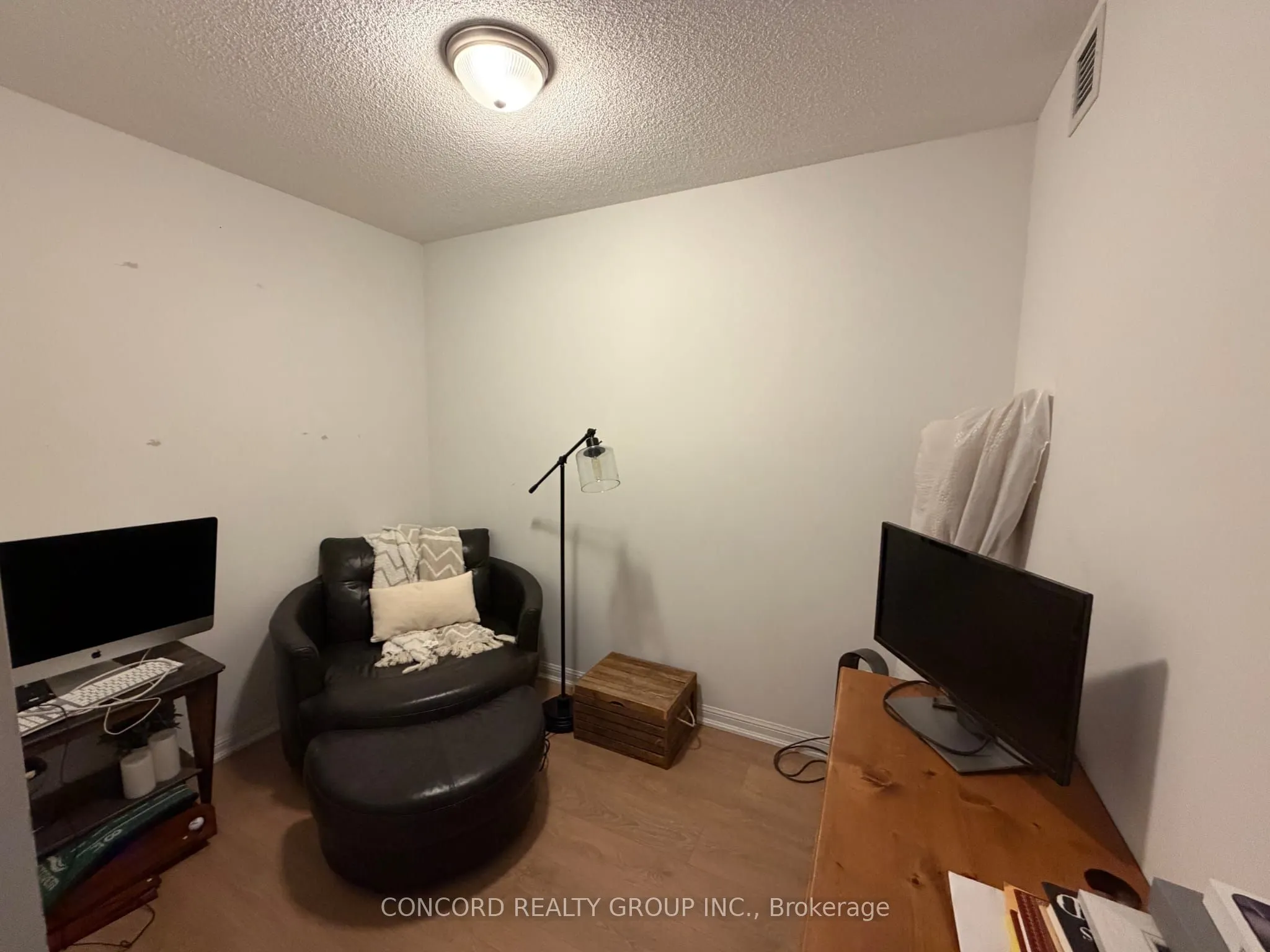 35 Bastion Street, #303