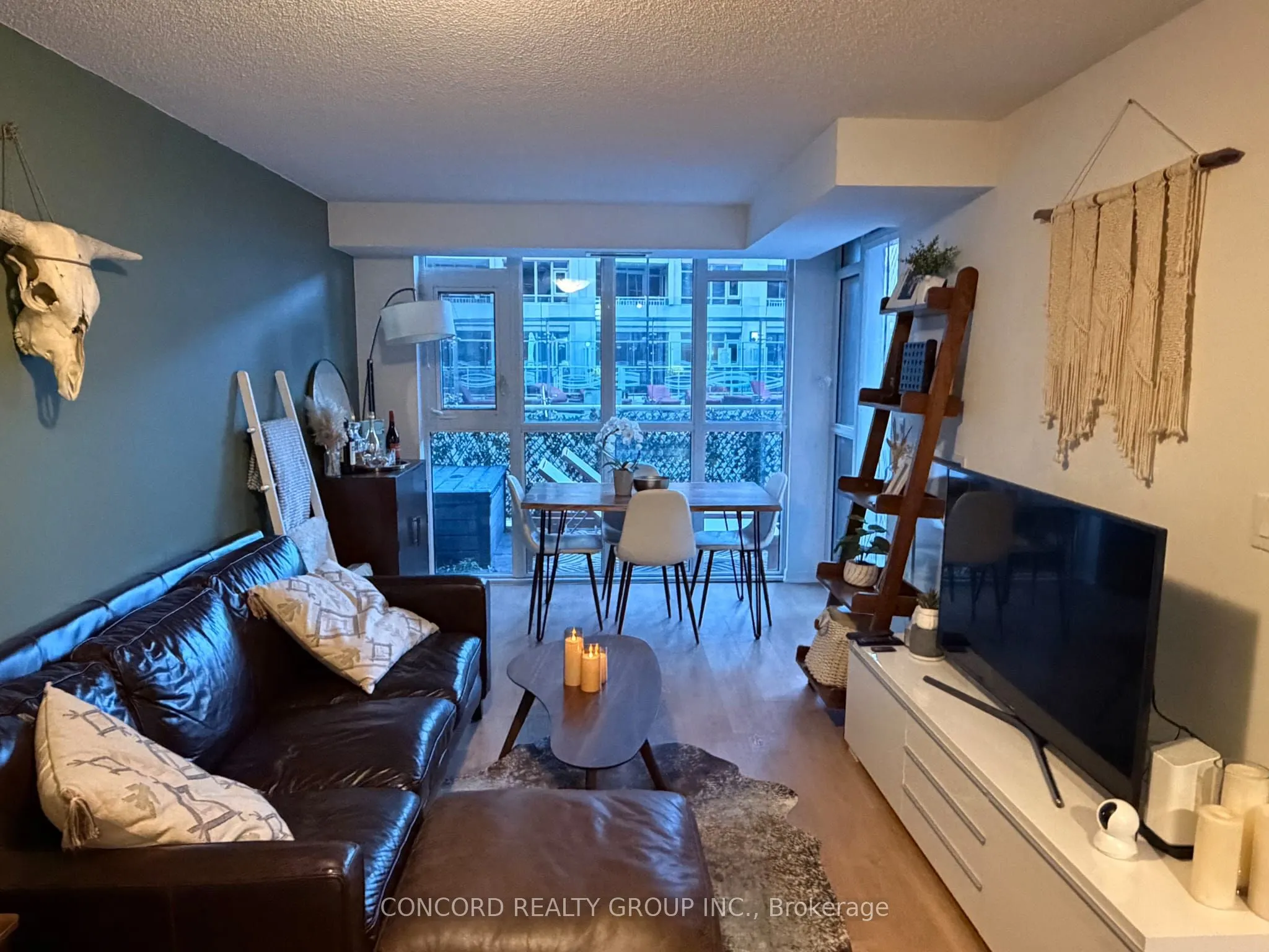 35 Bastion Street, #303