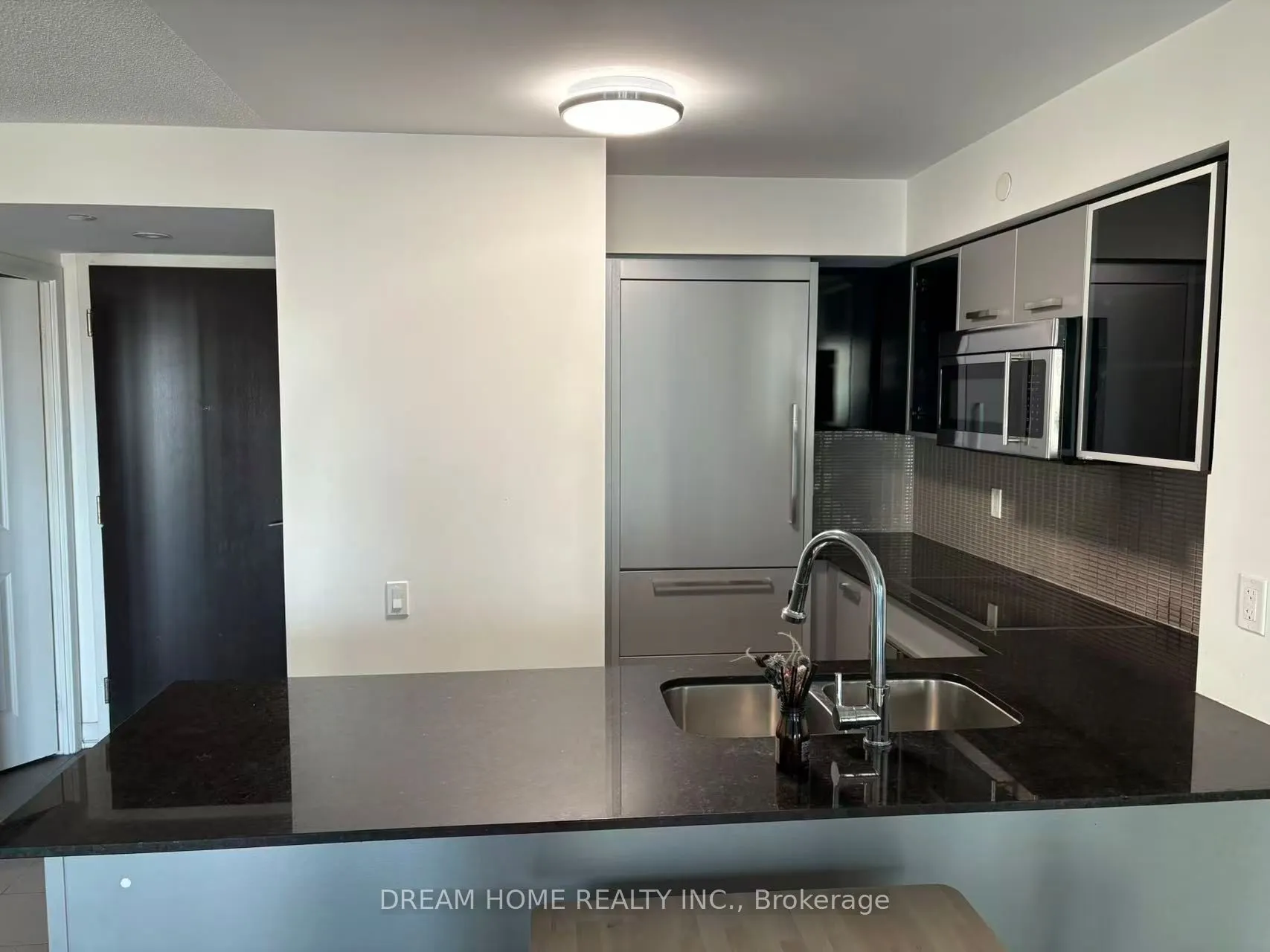 5168 Yonge Street, #1906