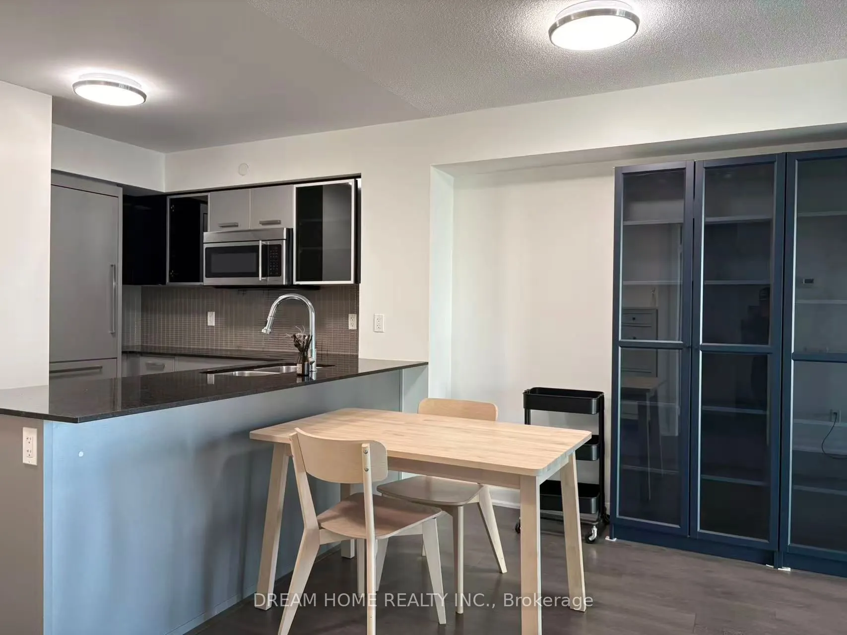 5168 Yonge Street, #1906