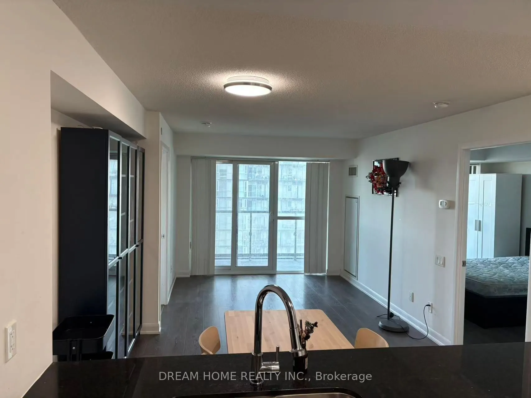 5168 Yonge Street, #1906