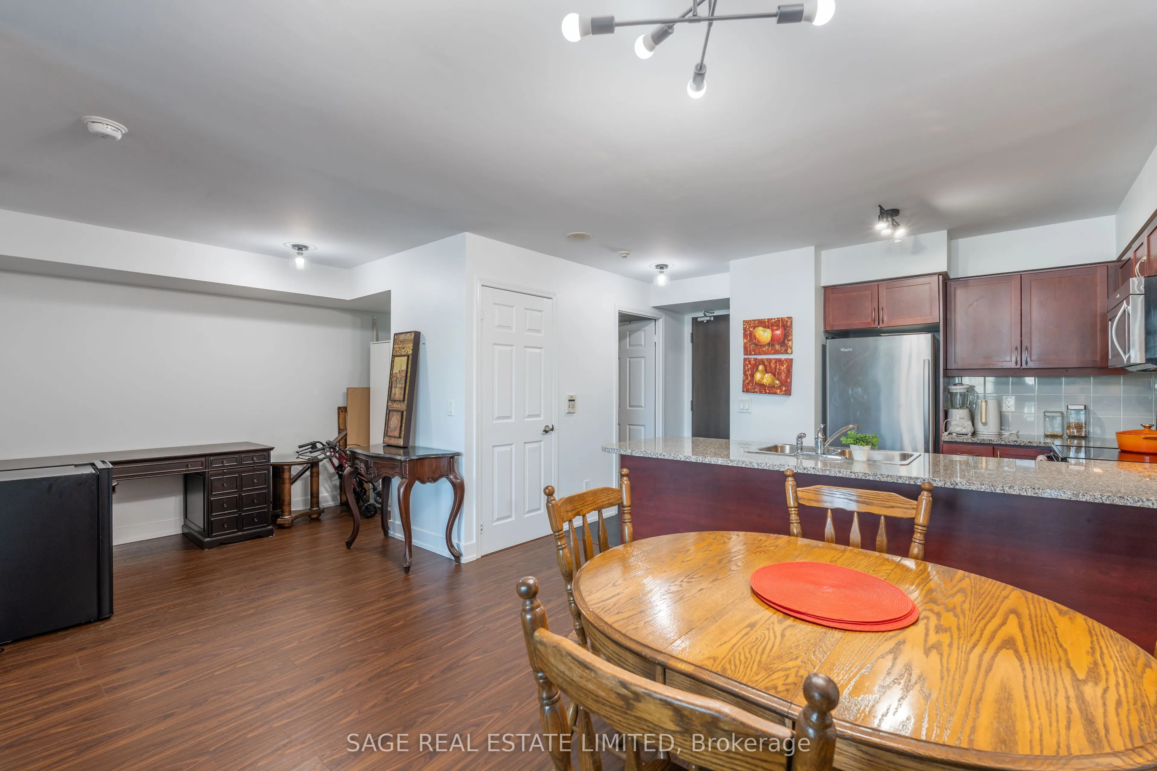 19 Grand Trunk Crescent, #3712