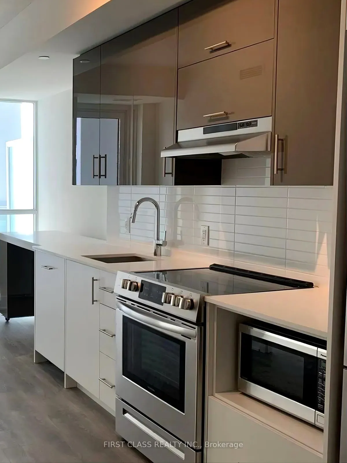 188 Fairview Mall Drive, #2010