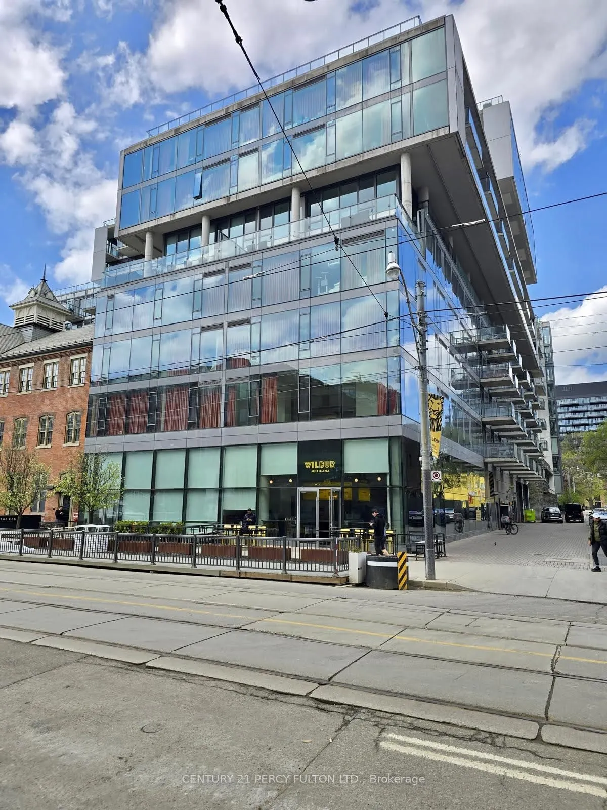 560 King Street W, #213