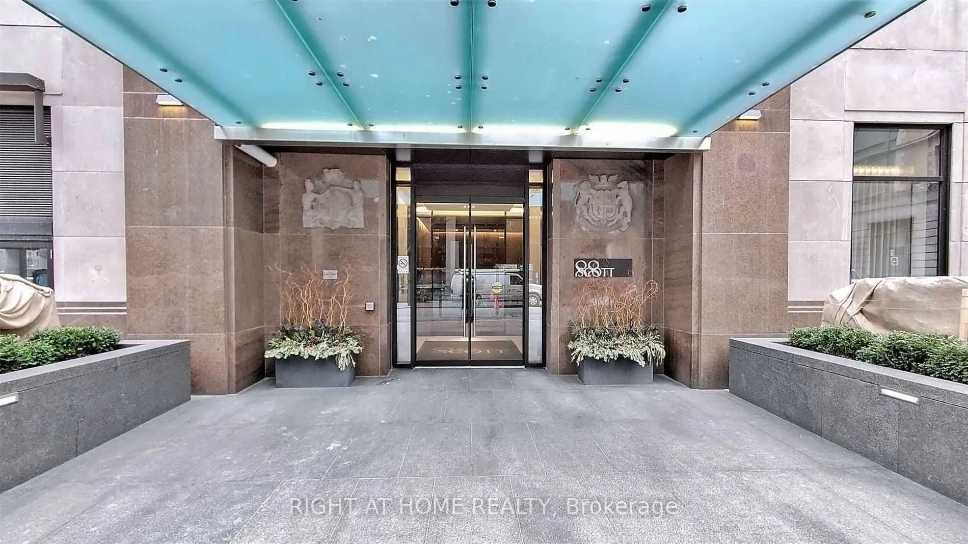 88 Scott Street, #4707