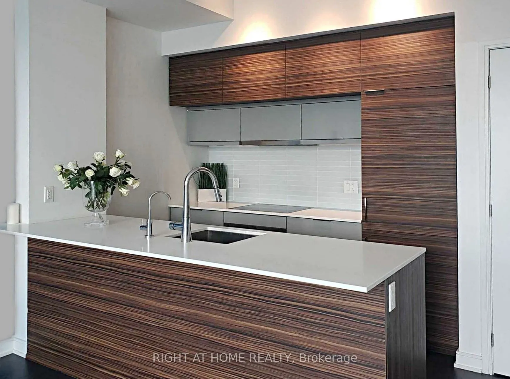 88 Scott Street, #4707