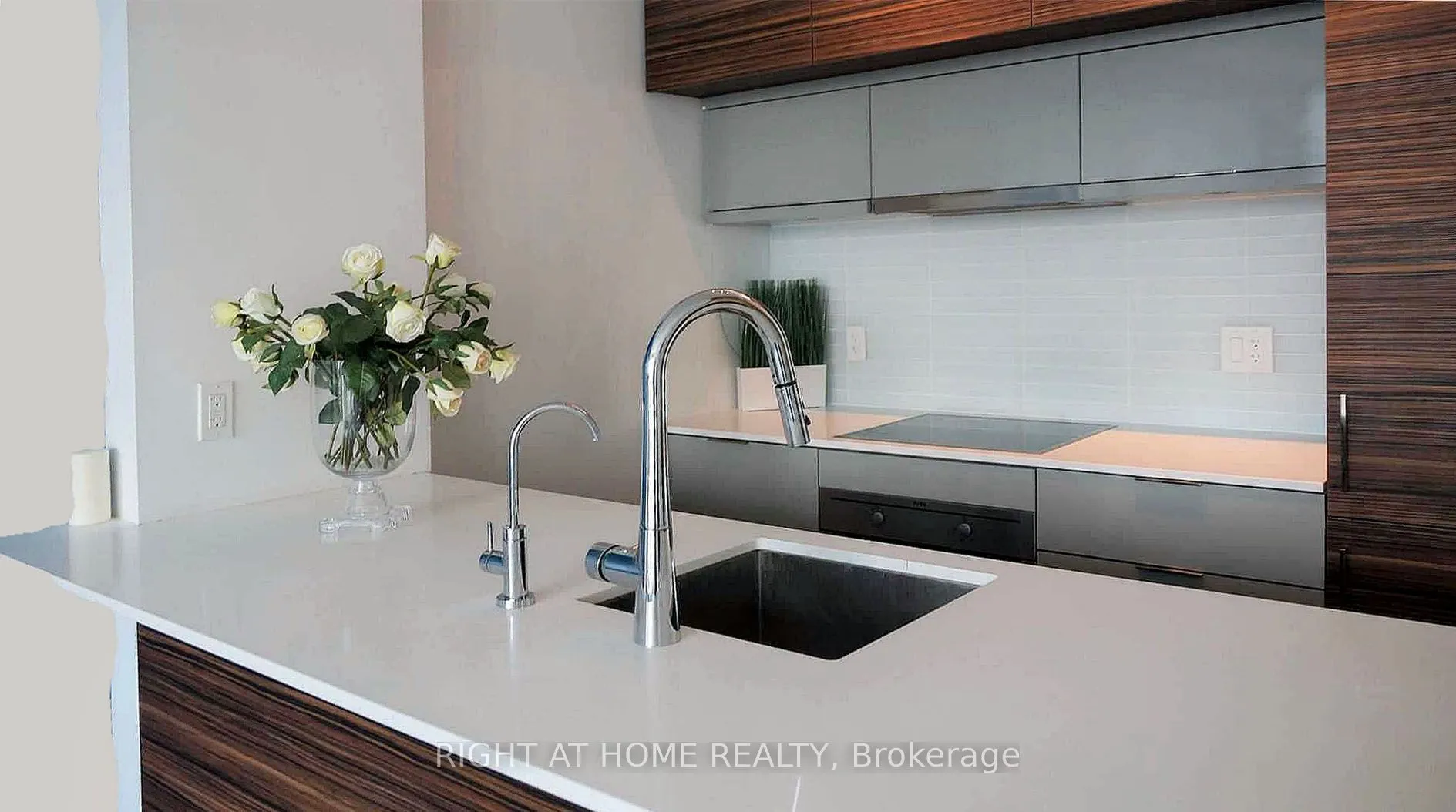 88 Scott Street, #4707