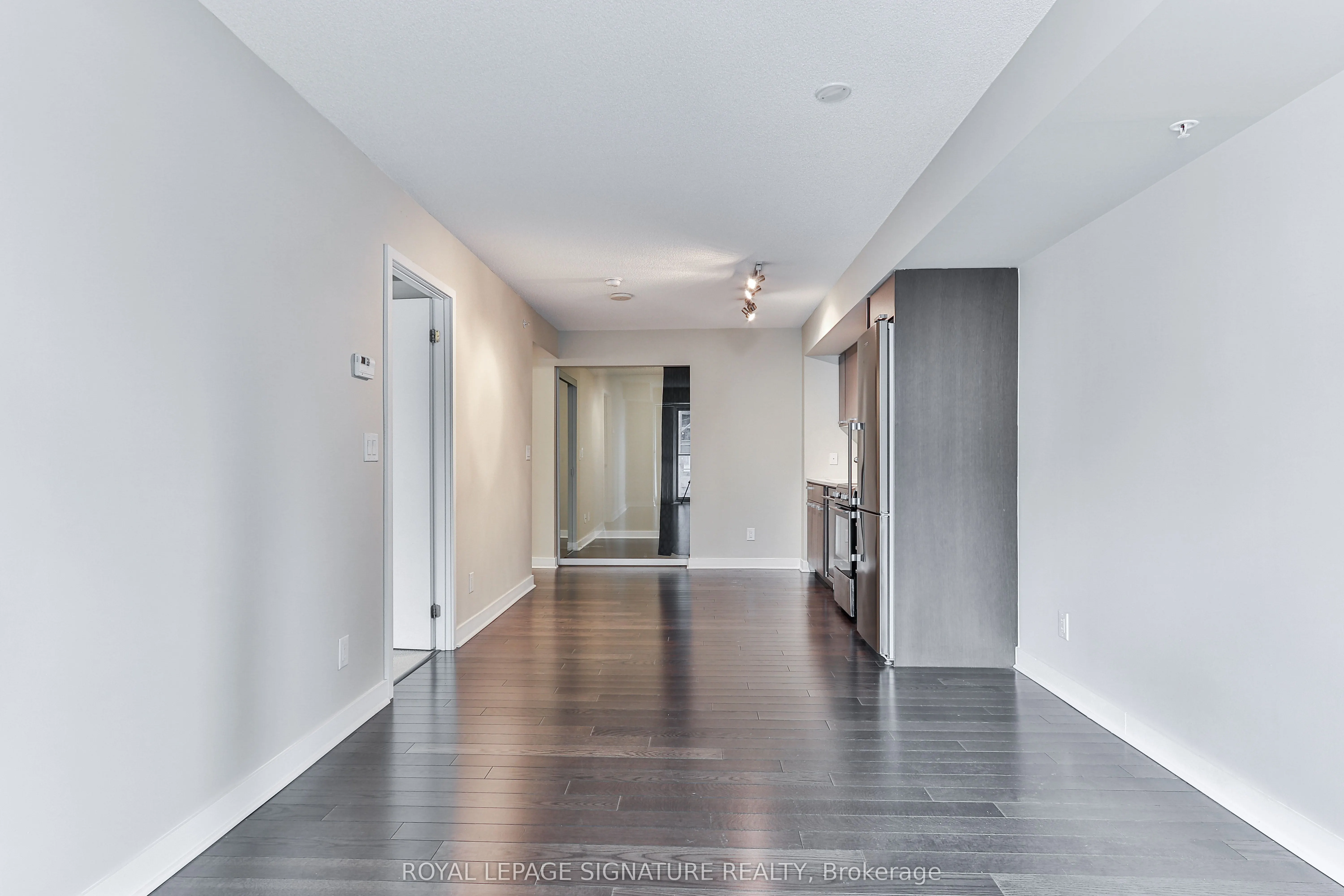 295 Adelaide Street W, #812