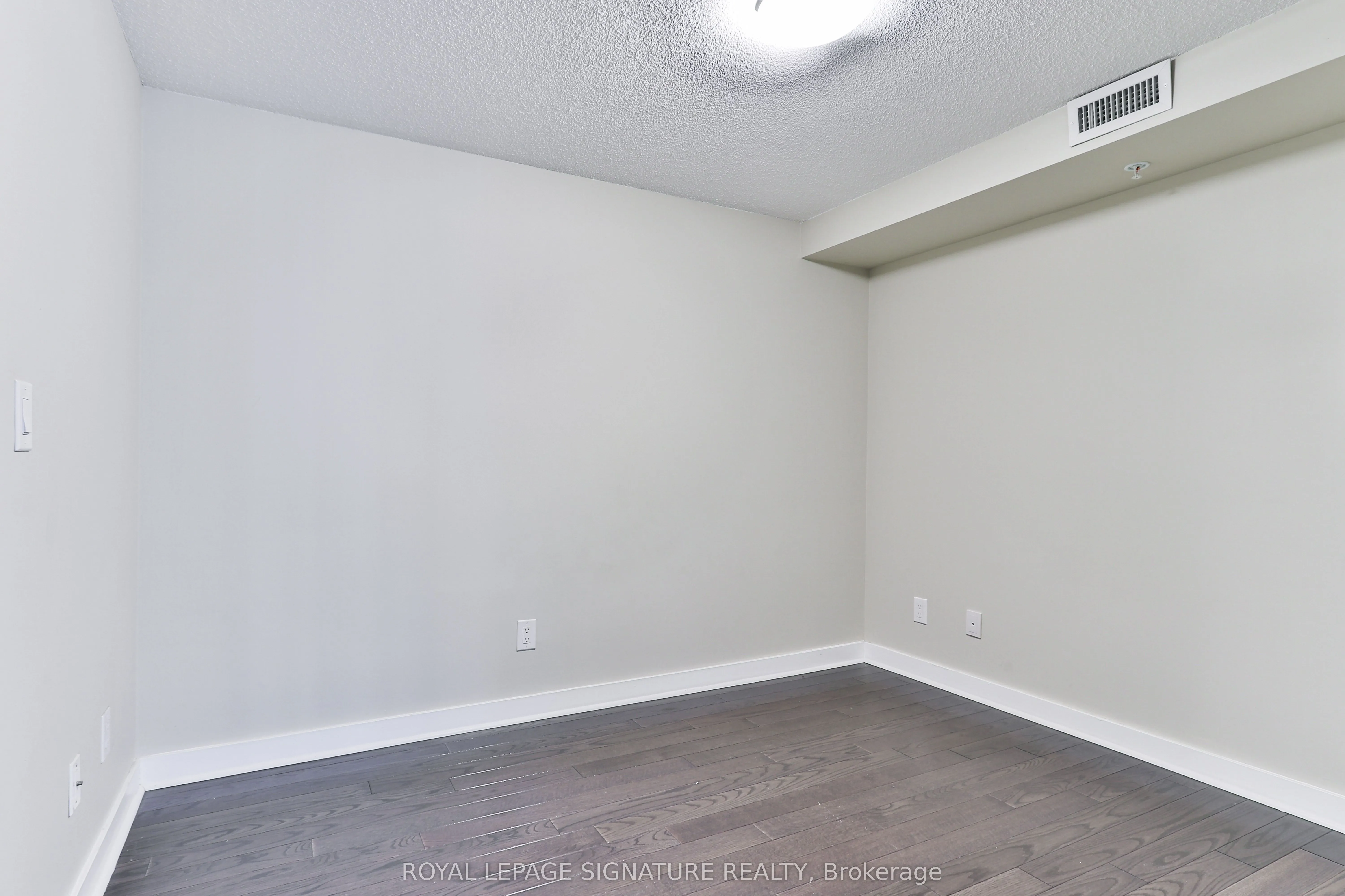 295 Adelaide Street W, #812